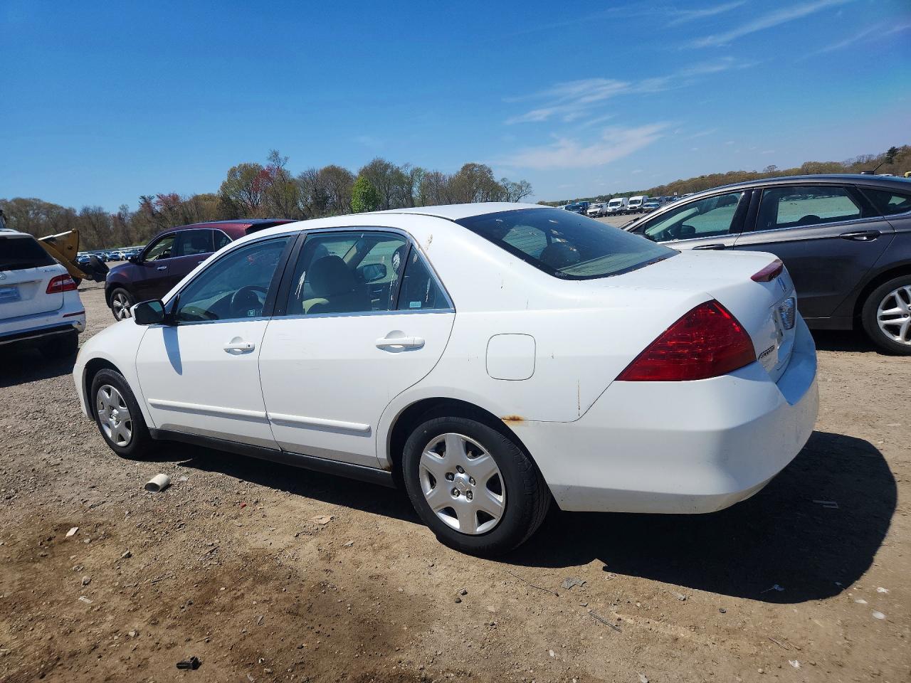 2007 Honda Accord Lx Белый vin: 1HGCM56447A229621