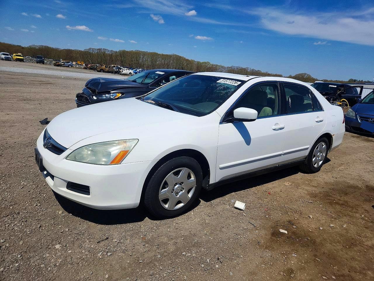 2007 Honda Accord Lx White vin: 1HGCM56447A229621