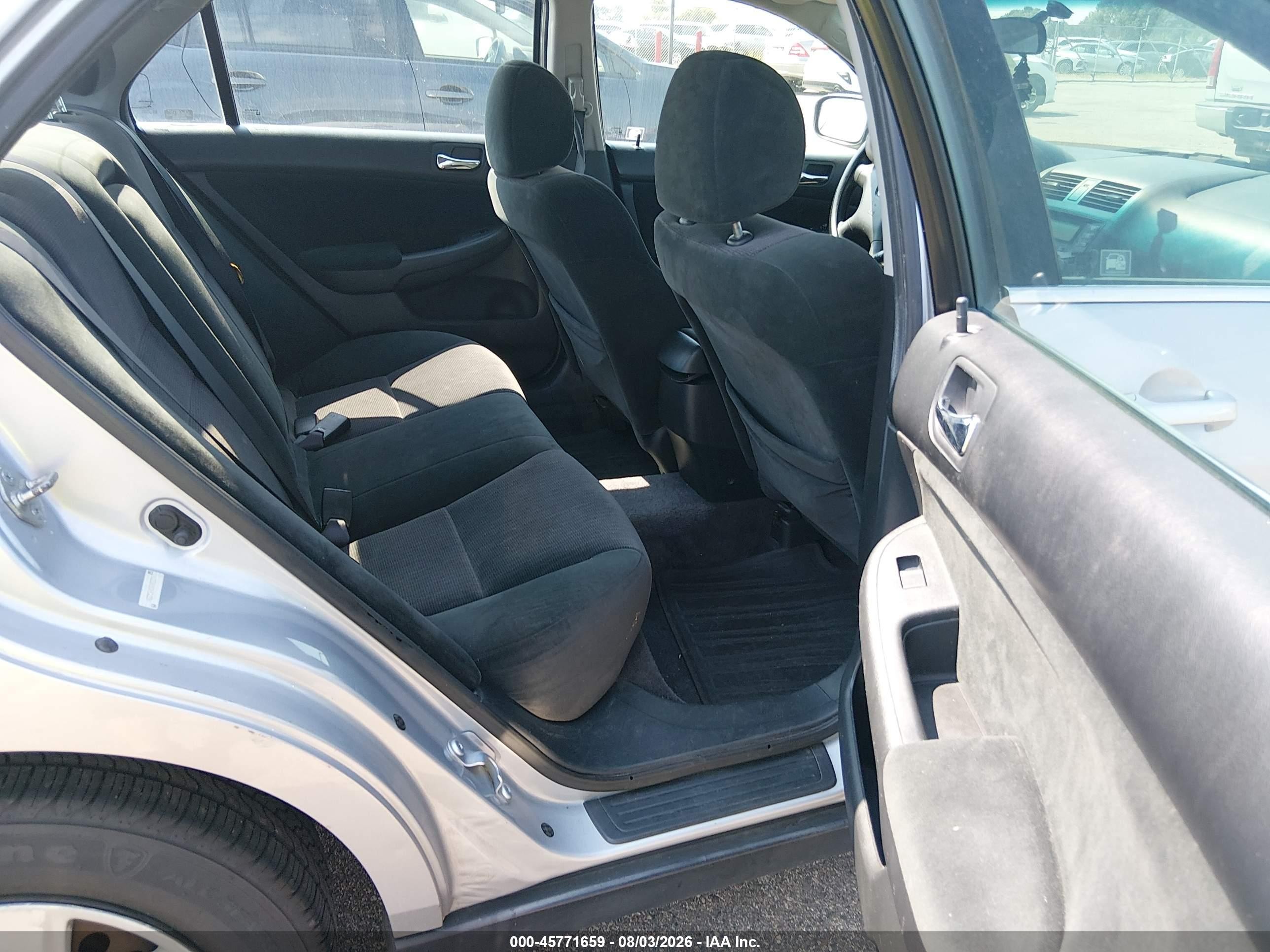 2005 Honda Accord 2.4 Lx Silver vin: 1HGCM56455A022295