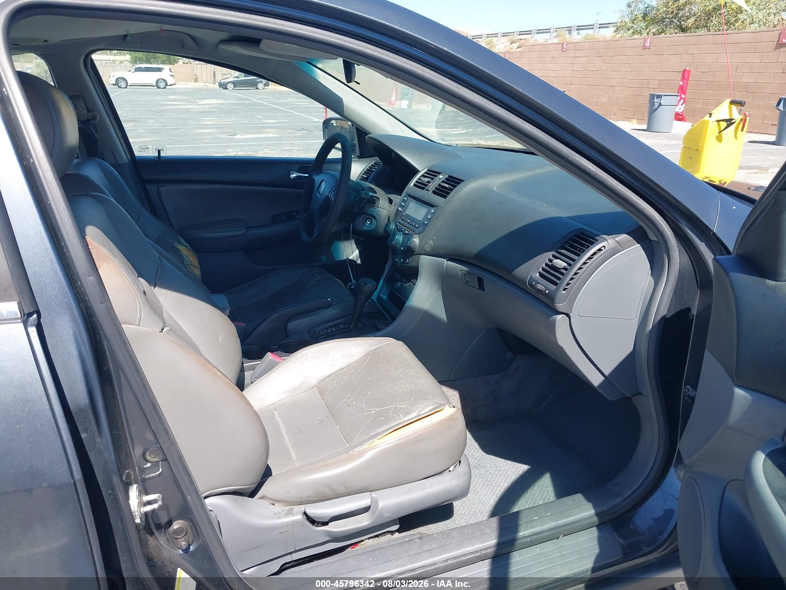 2005 Honda Accord 2.4 Lx Gray vin: 1HGCM56455A084604