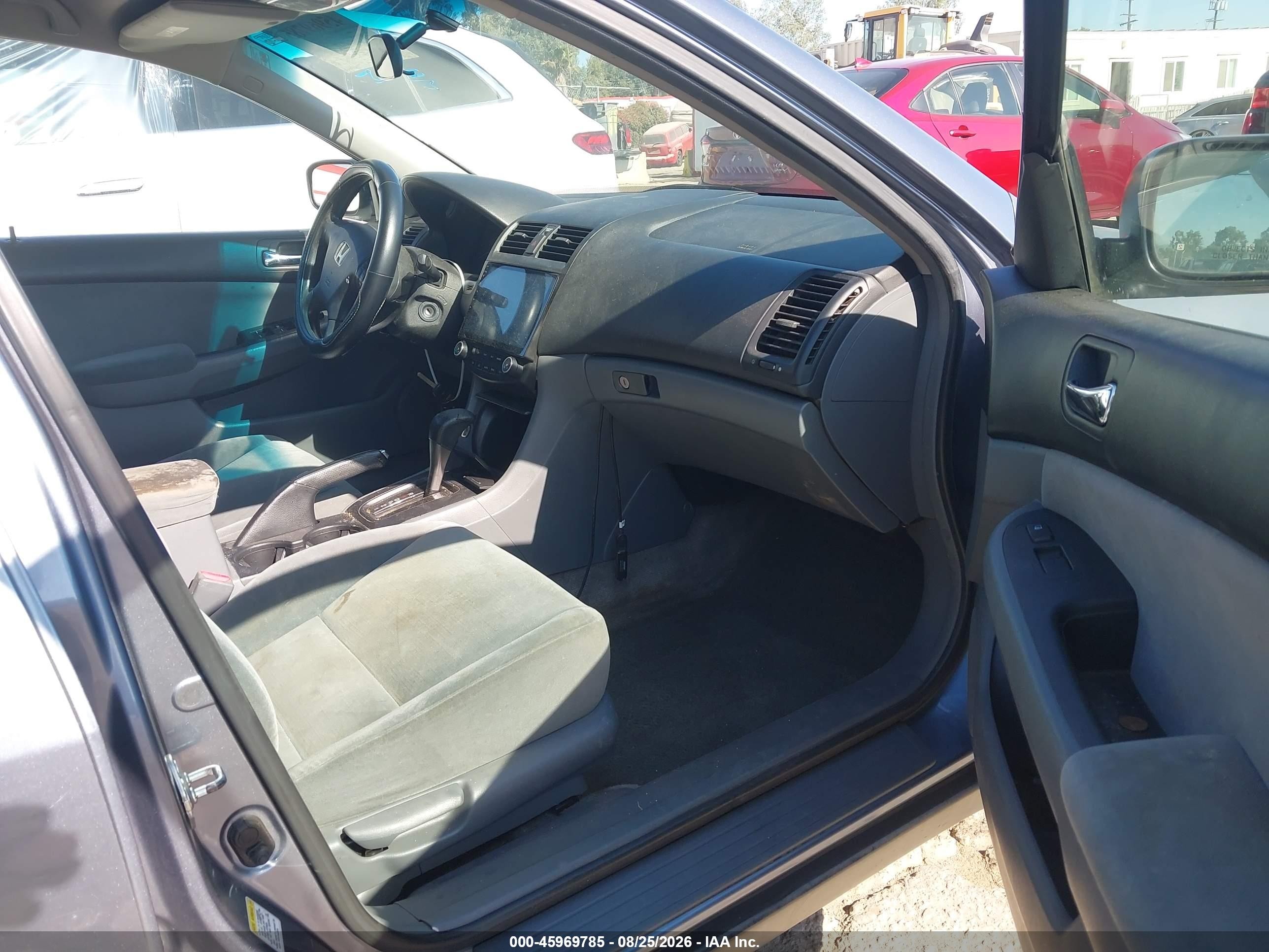 2007 Honda Accord 2.4 Lx Серебряный vin: 1HGCM56457A001675