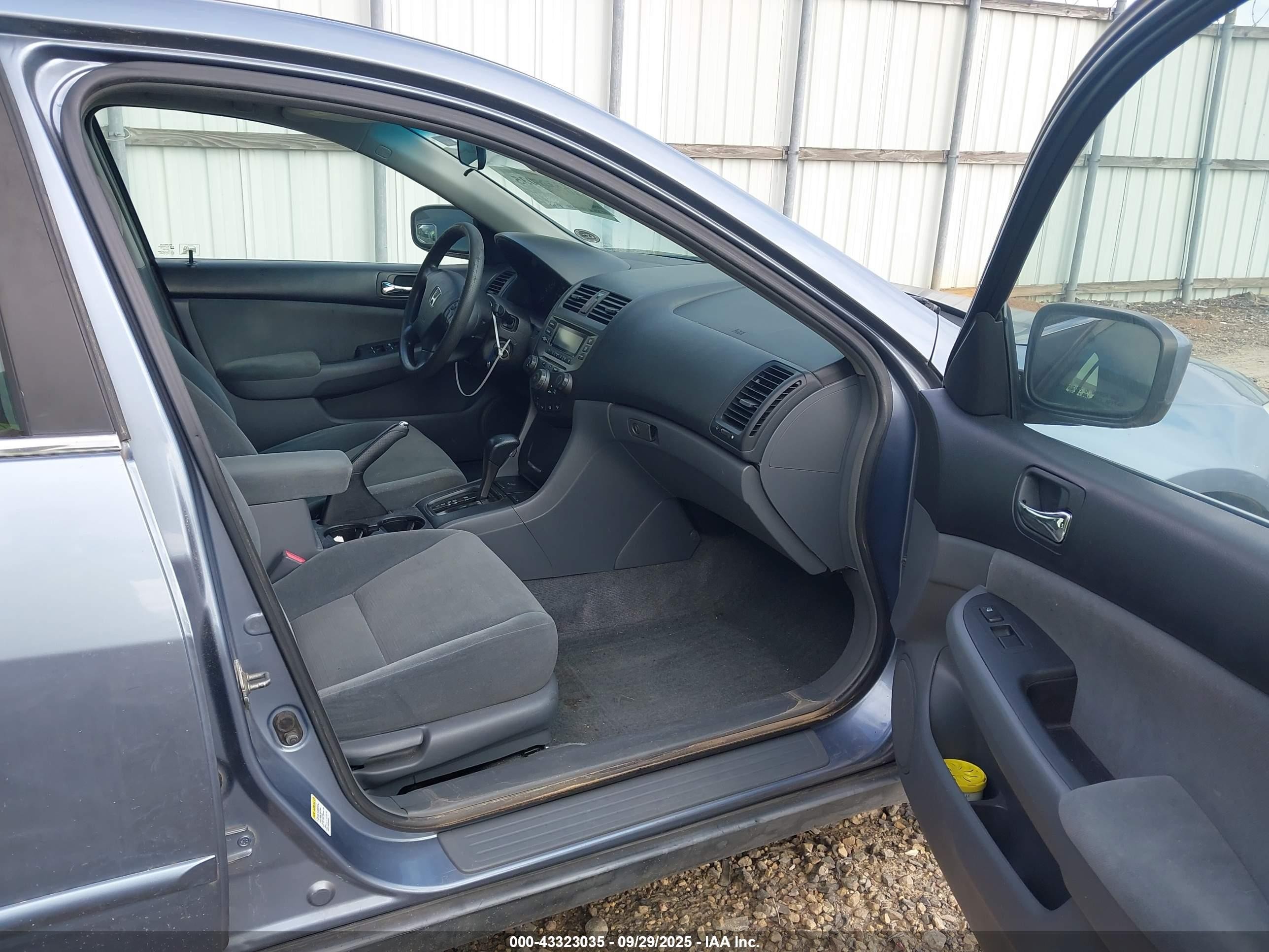 2007 Honda Accord 2.4 Lx Blue vin: 1HGCM56457A206543