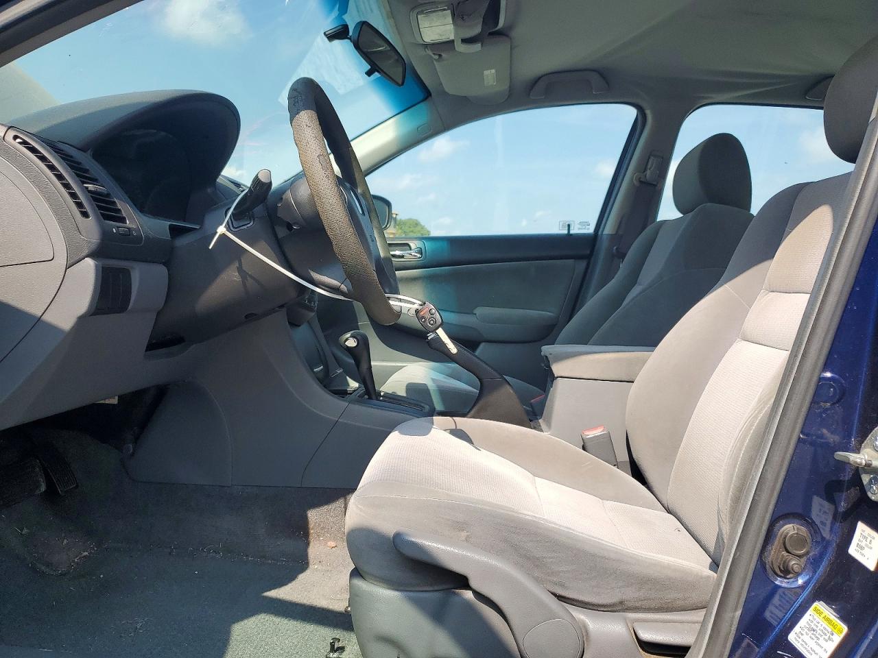 2005 Honda Accord Lx Blue vin: 1HGCM56465A004498