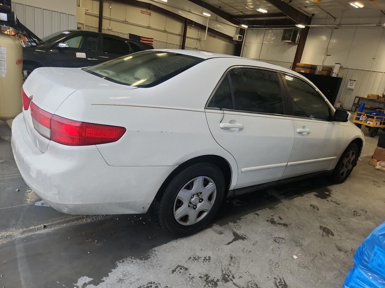 2005 Honda Accord Lx White vin: 1HGCM56465A013699