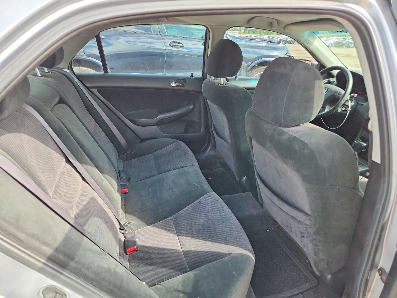 2005 Honda Accord Lx Серебряный vin: 1HGCM56465A807652