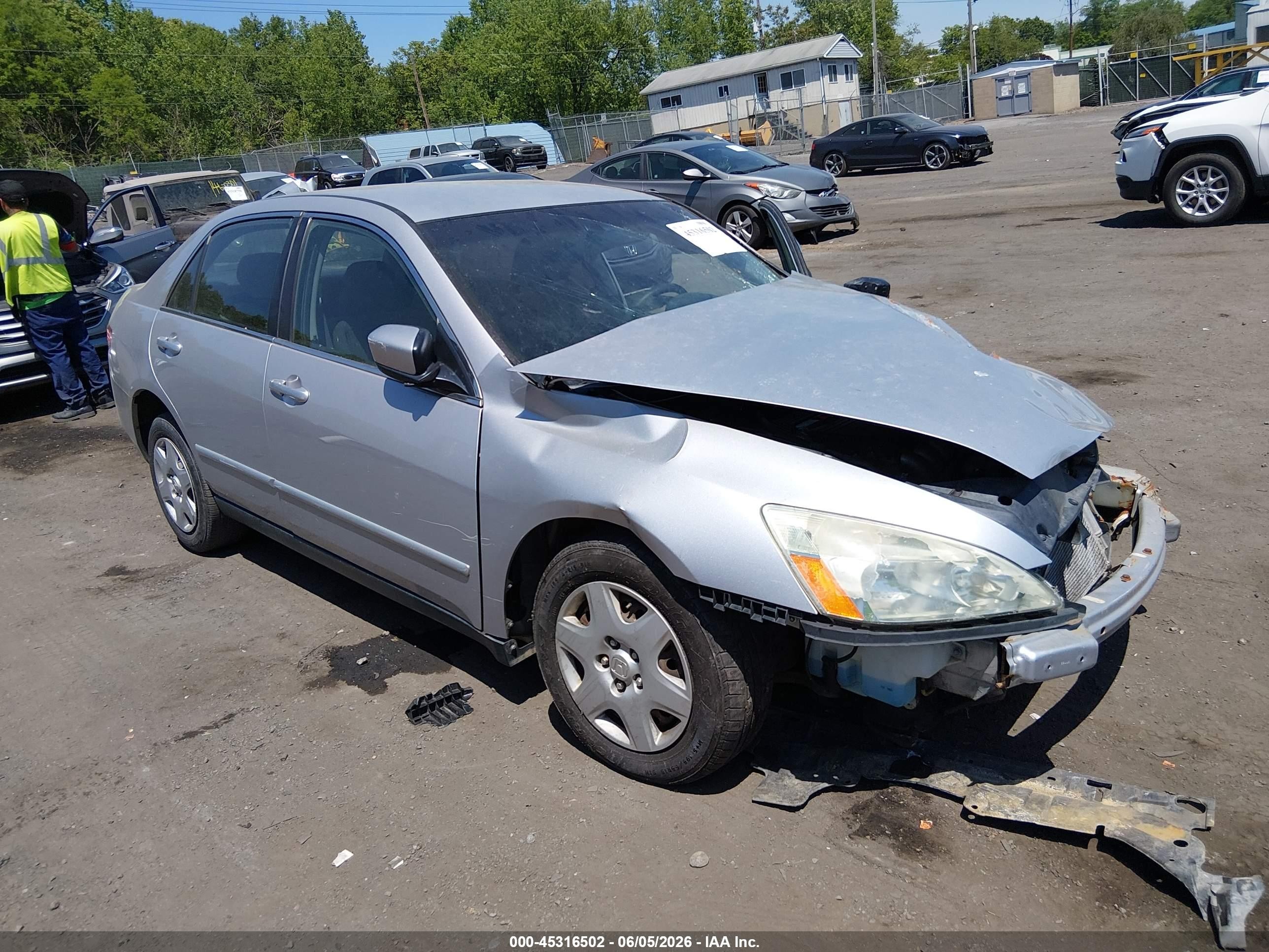 2005 Honda Accord 2.4 Lx Silver vin: 1HGCM56465L002867