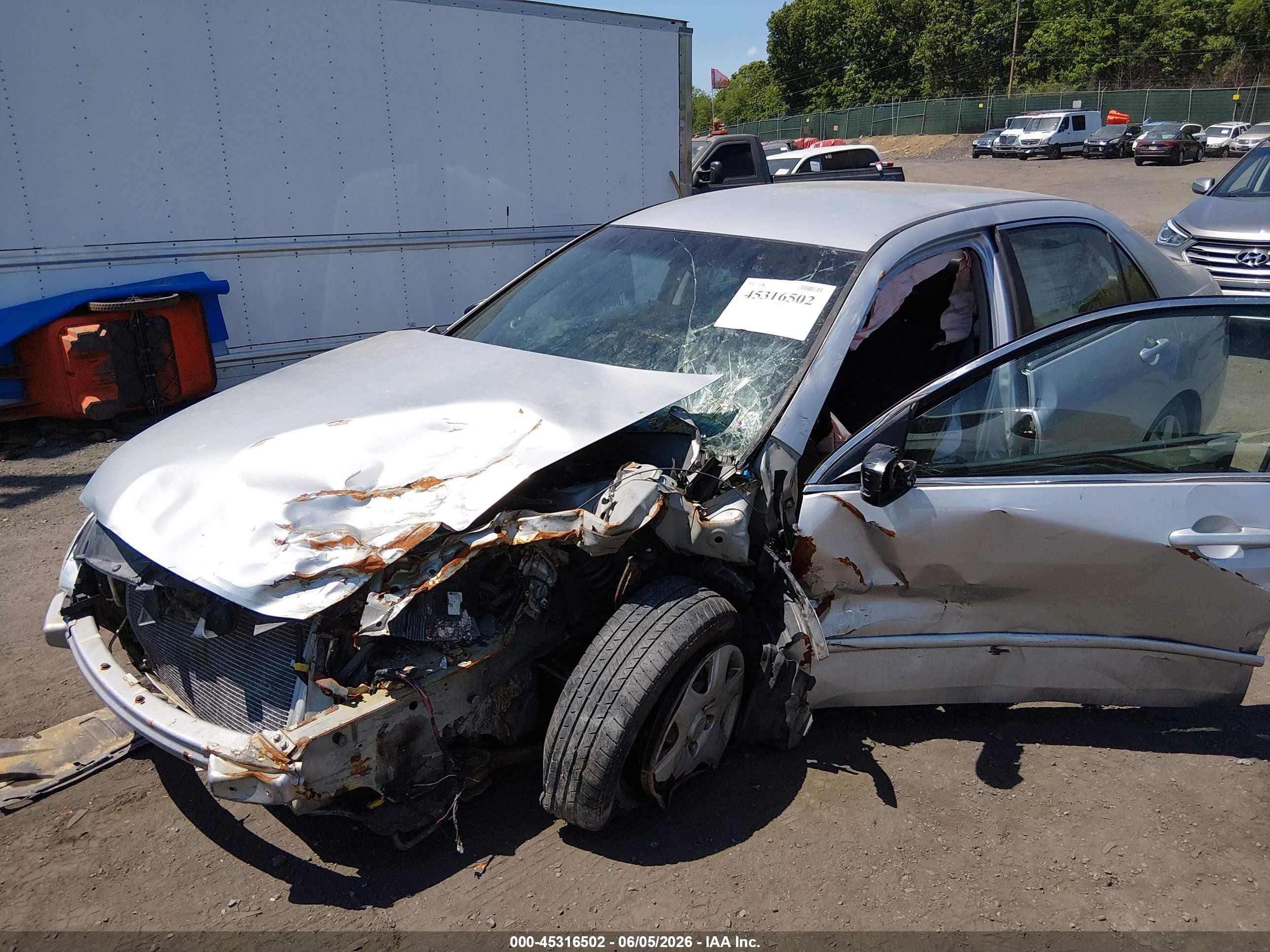 2005 Honda Accord 2.4 Lx Silver vin: 1HGCM56465L002867
