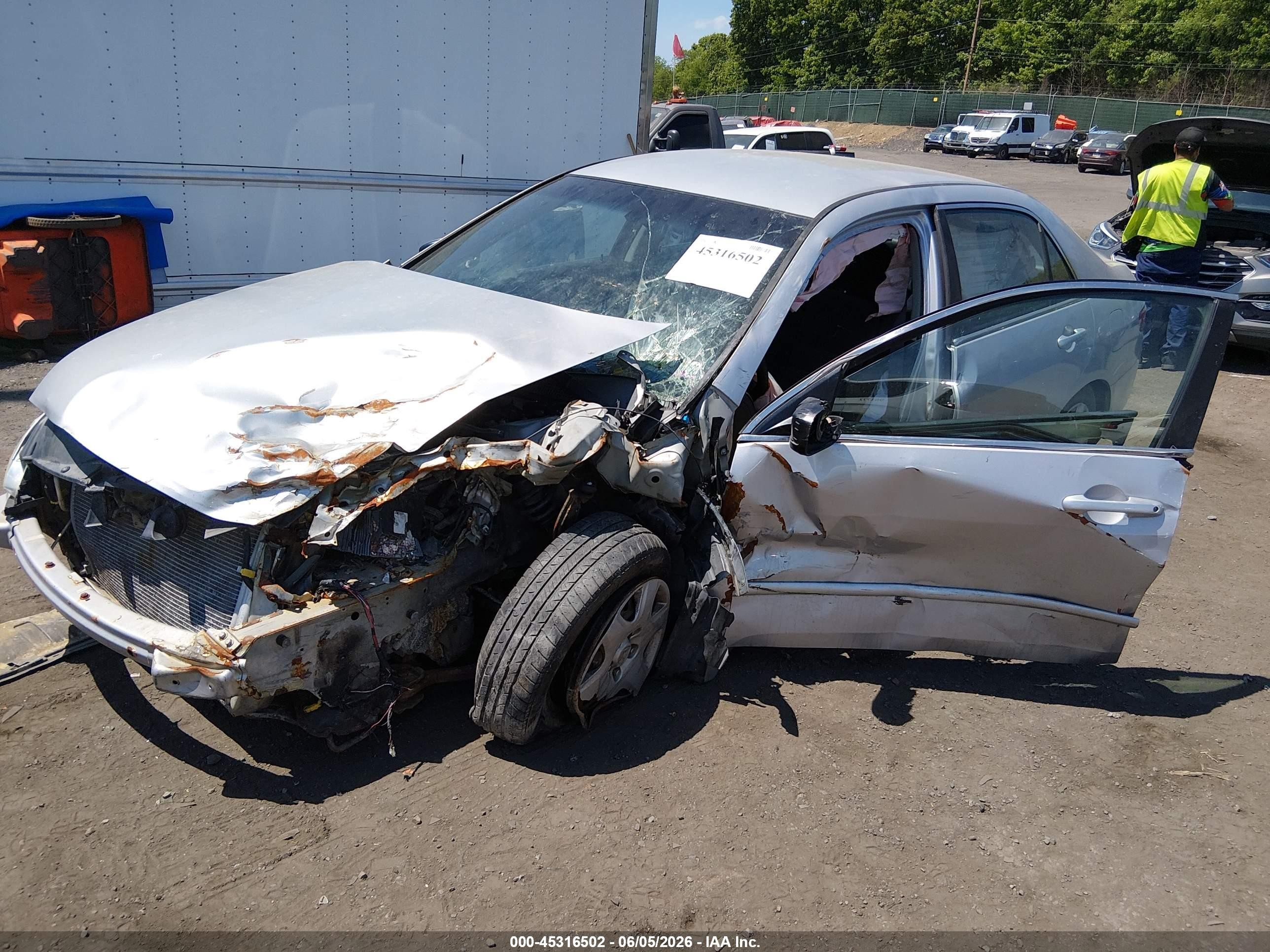 2005 Honda Accord 2.4 Lx Silver vin: 1HGCM56465L002867