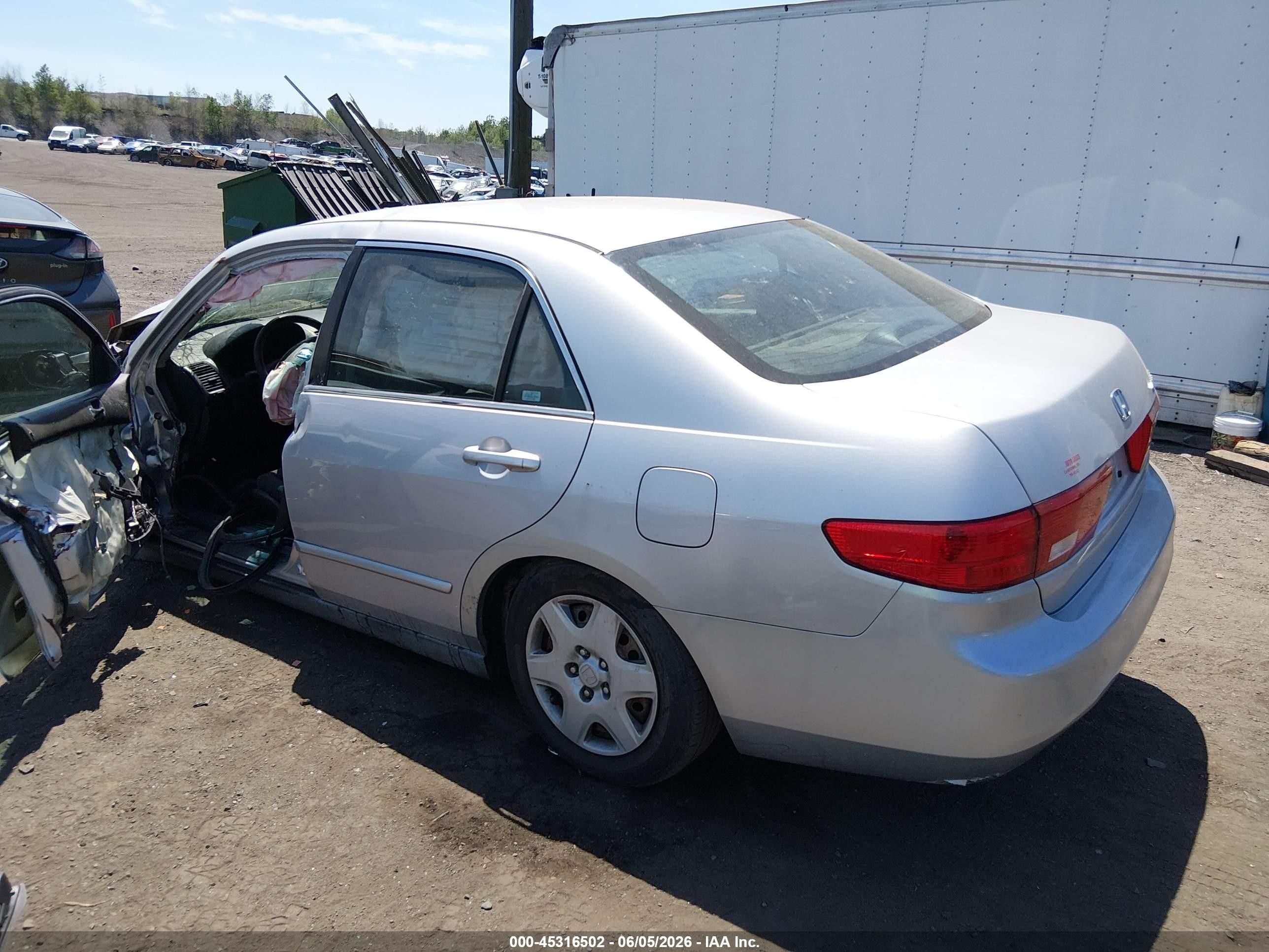 2005 Honda Accord 2.4 Lx Silver vin: 1HGCM56465L002867