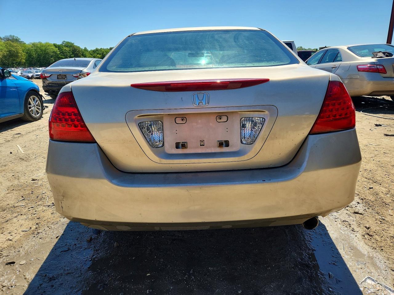 2007 Honda Accord Lx Gold vin: 1HGCM56467A016167