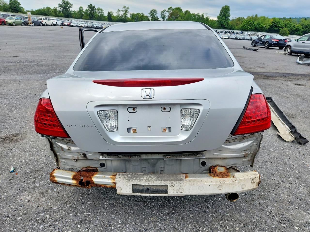 2007 Honda Accord Lx Silver vin: 1HGCM56467A062811