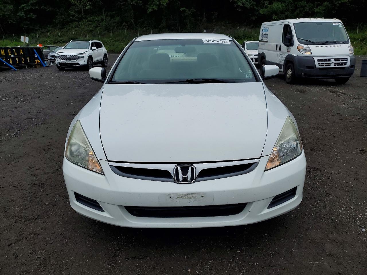 2007 Honda Accord Lx White vin: 1HGCM56467A194970