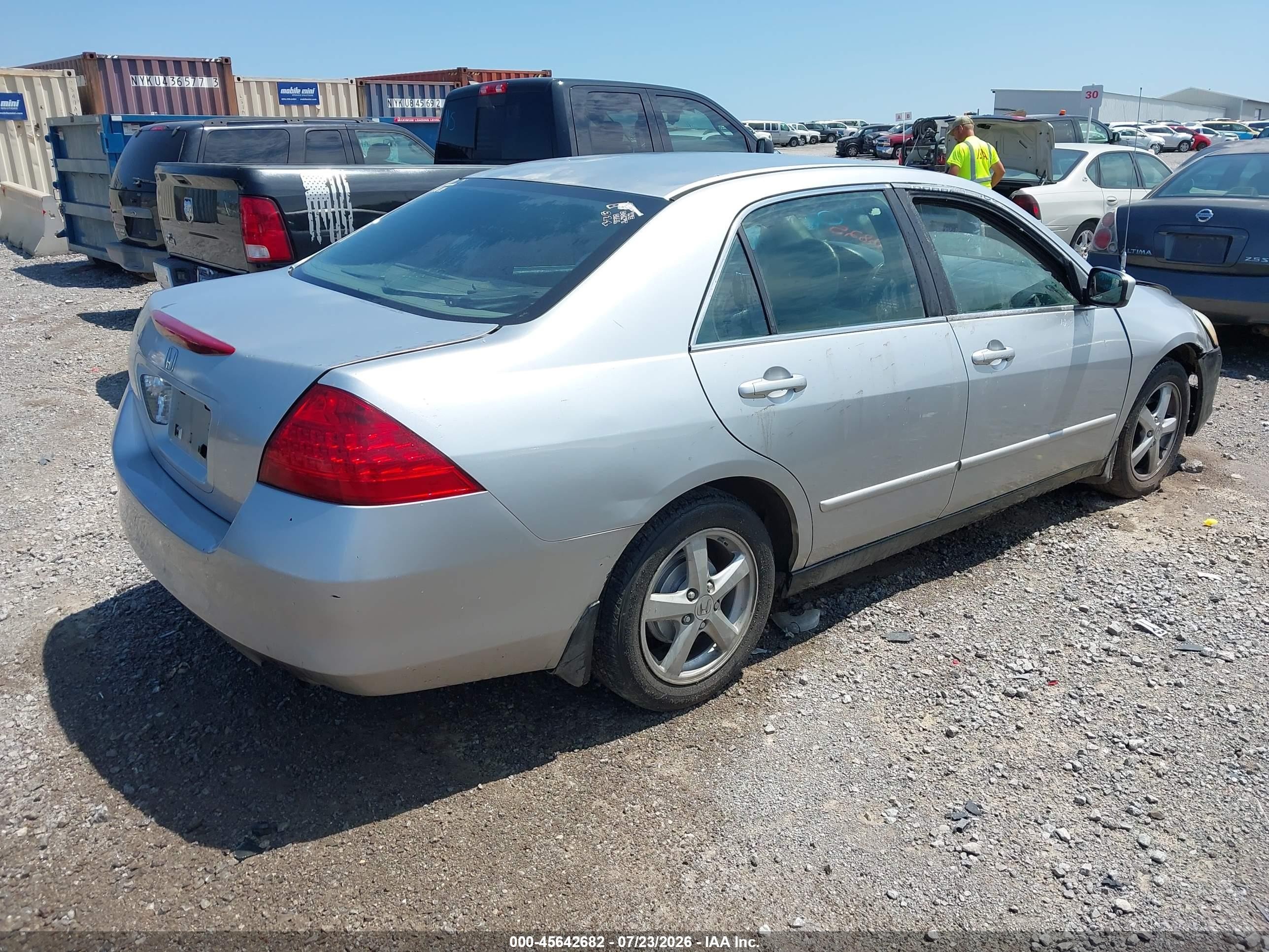 2007 Honda Accord 2.4 Lx Silver vin: 1HGCM56467A198825