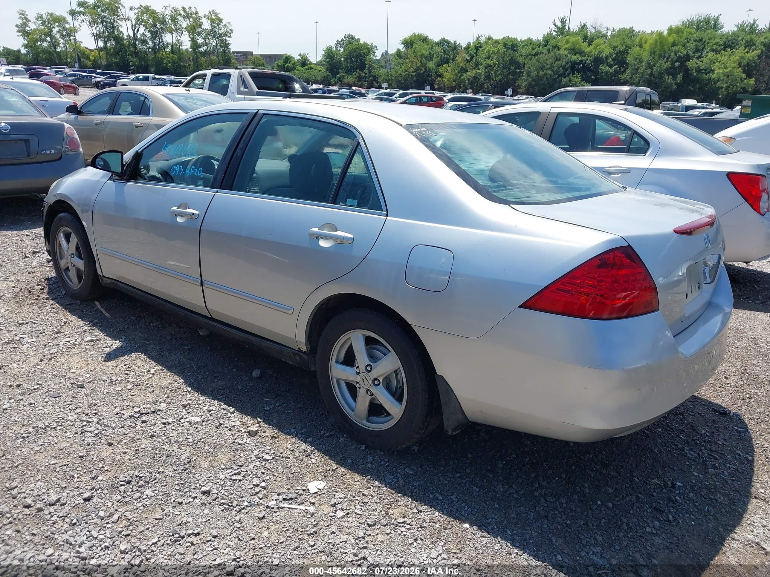 2007 Honda Accord 2.4 Lx Silver vin: 1HGCM56467A198825