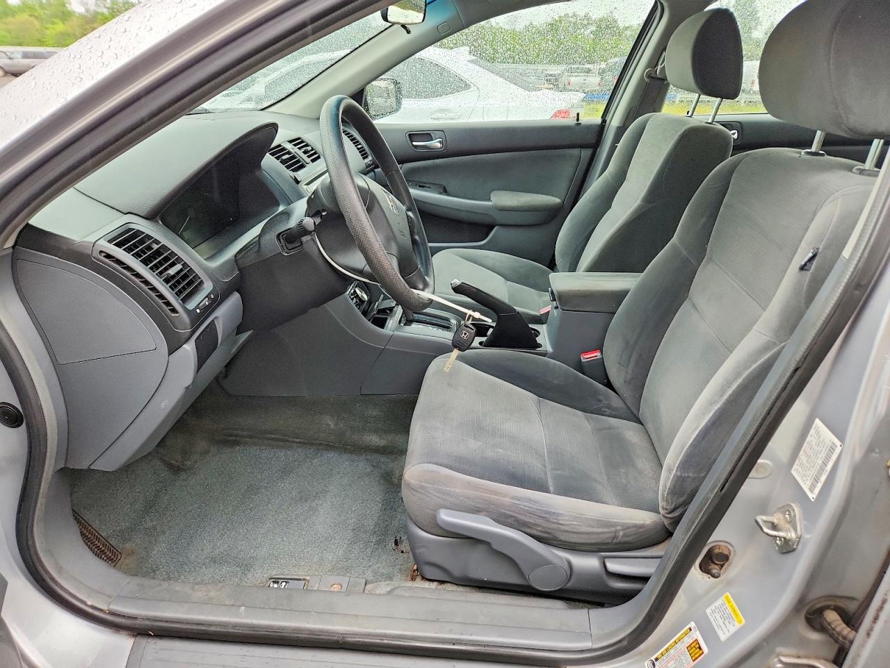 2007 Honda Accord Lx Silver vin: 1HGCM56467A219723