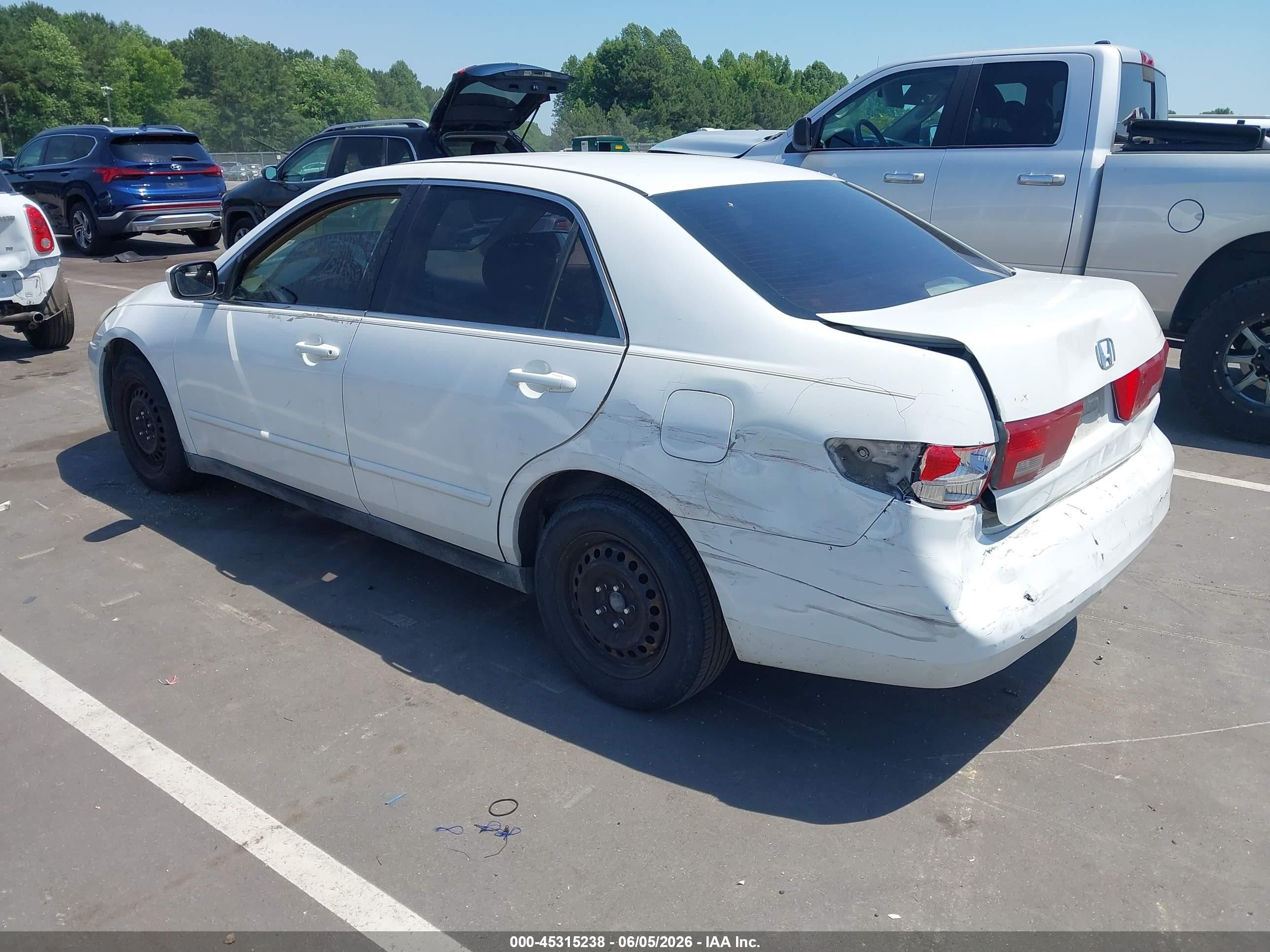 2005 Honda Accord 2.4 Lx White vin: 1HGCM56475A050311