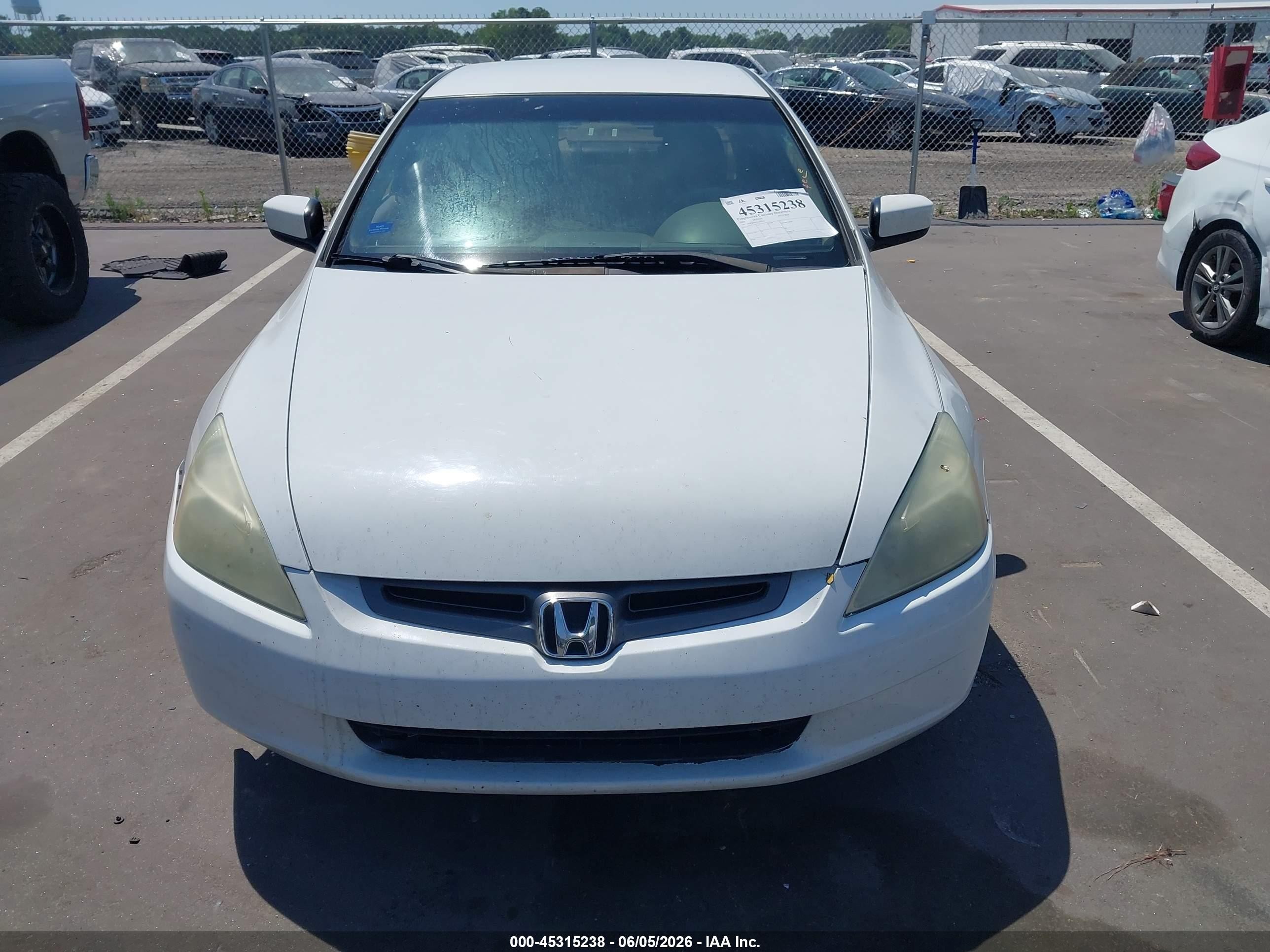 2005 Honda Accord 2.4 Lx White vin: 1HGCM56475A050311