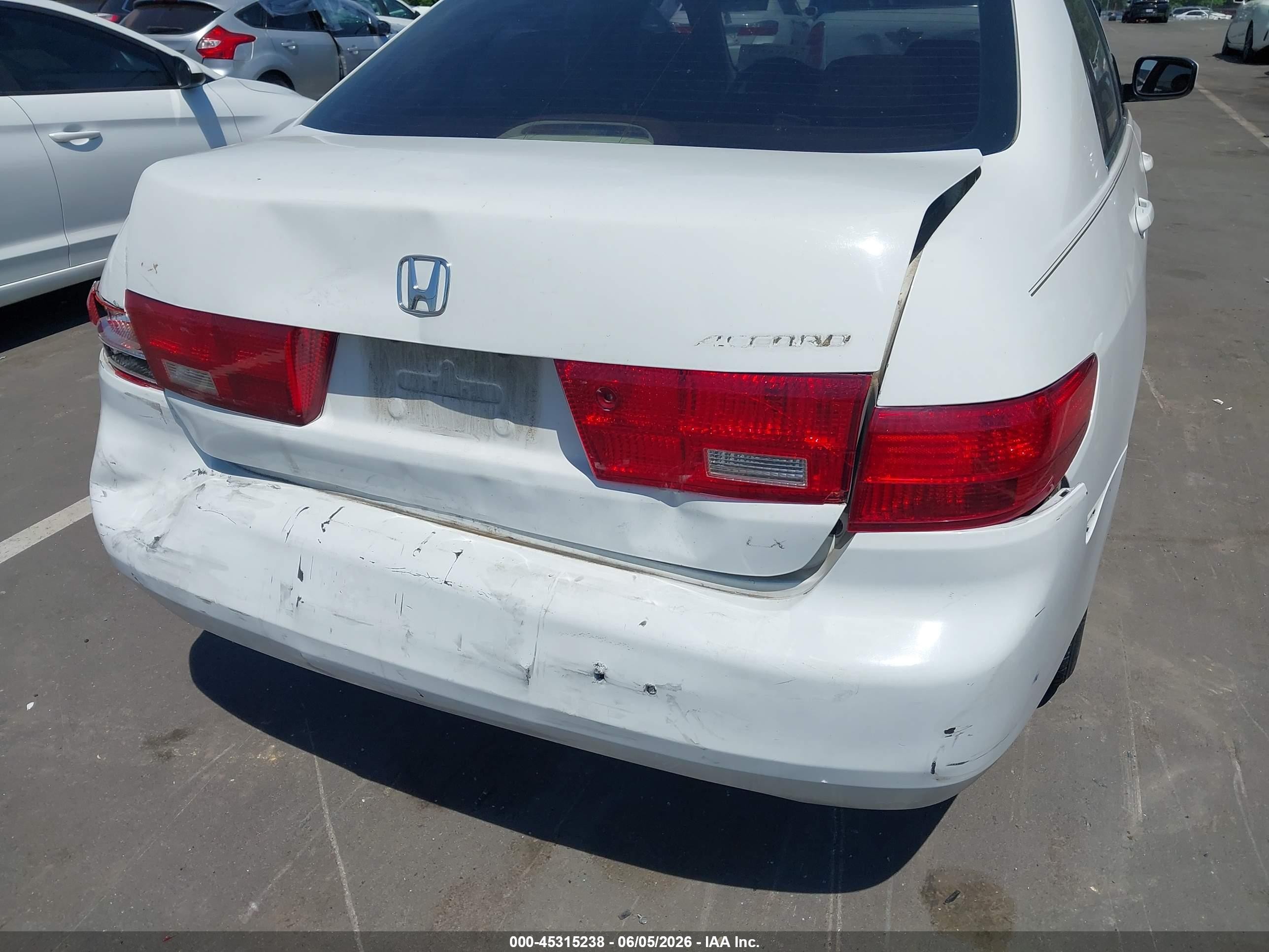 2005 Honda Accord 2.4 Lx White vin: 1HGCM56475A050311