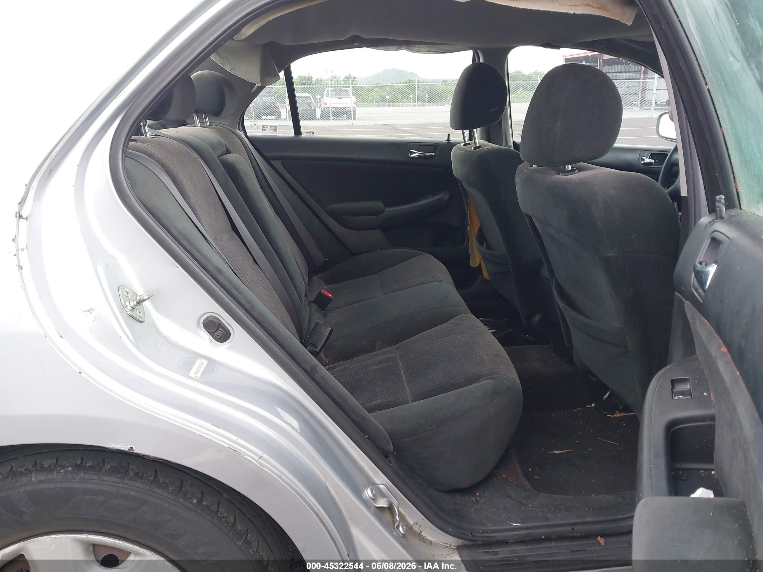 2005 Honda Accord 2.4 Lx Silver vin: 1HGCM56475A185062