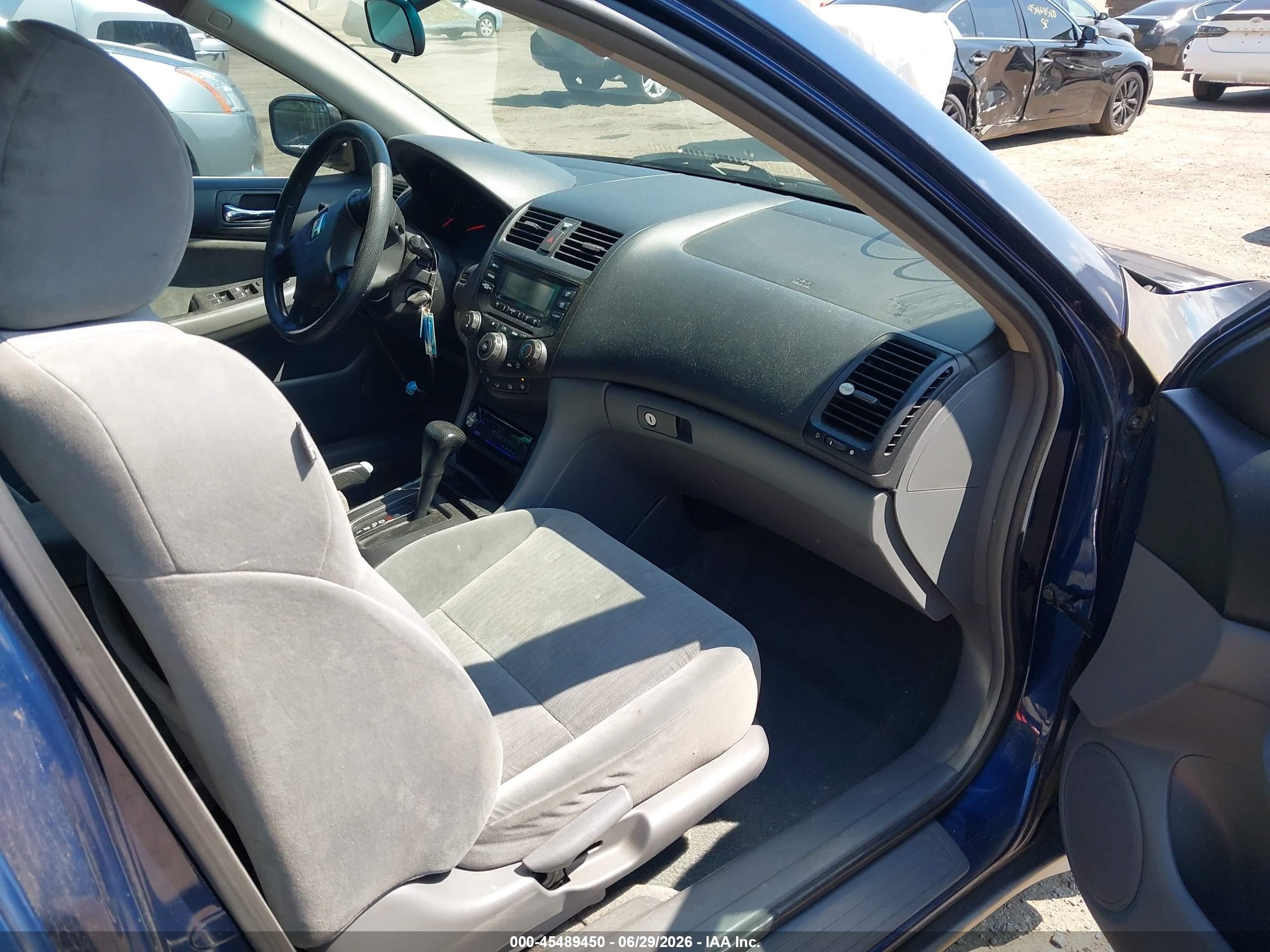 2005 Honda Accord 2.4 Lx Blue vin: 1HGCM56475L001470