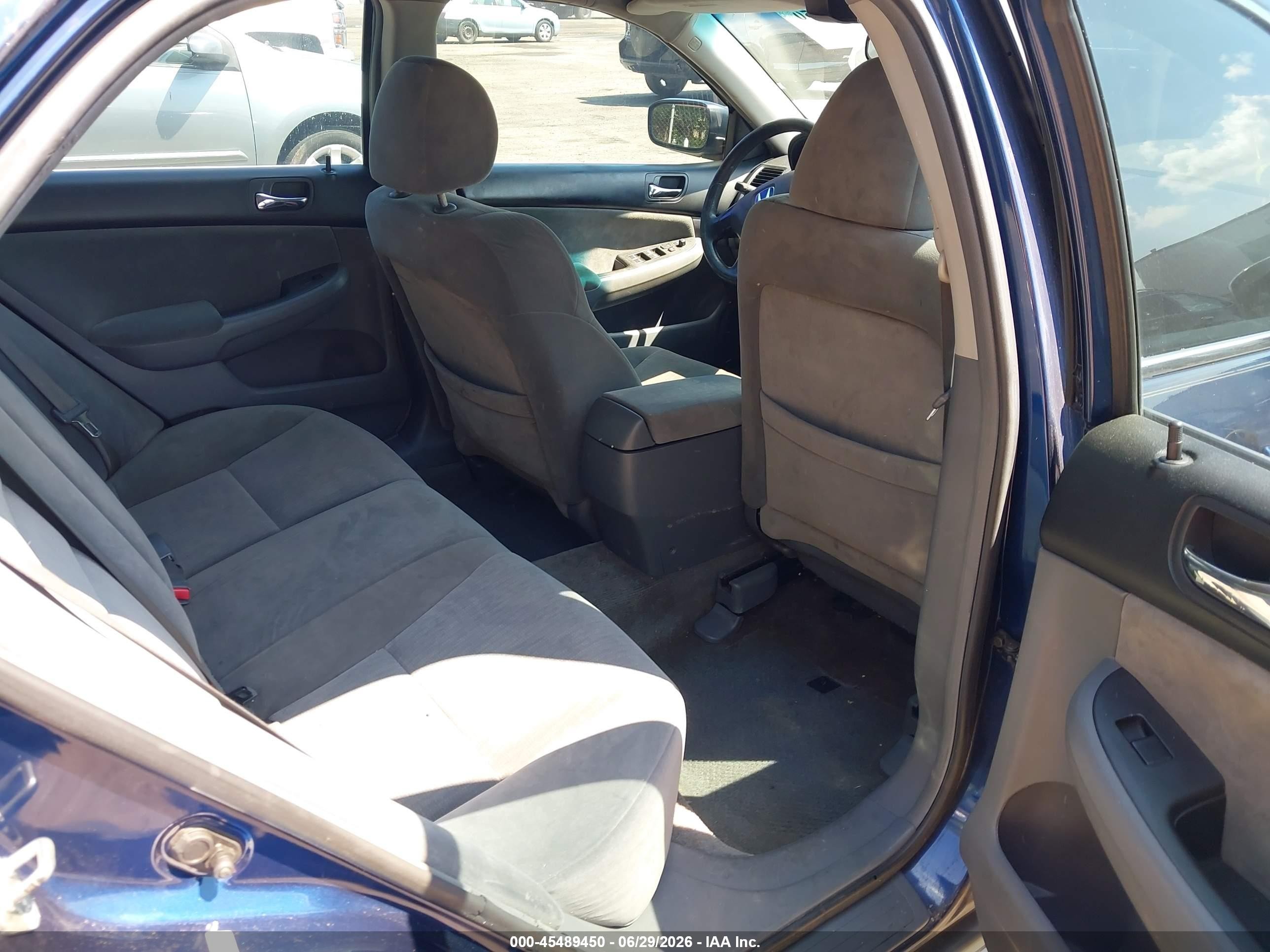 2005 Honda Accord 2.4 Lx Blue vin: 1HGCM56475L001470