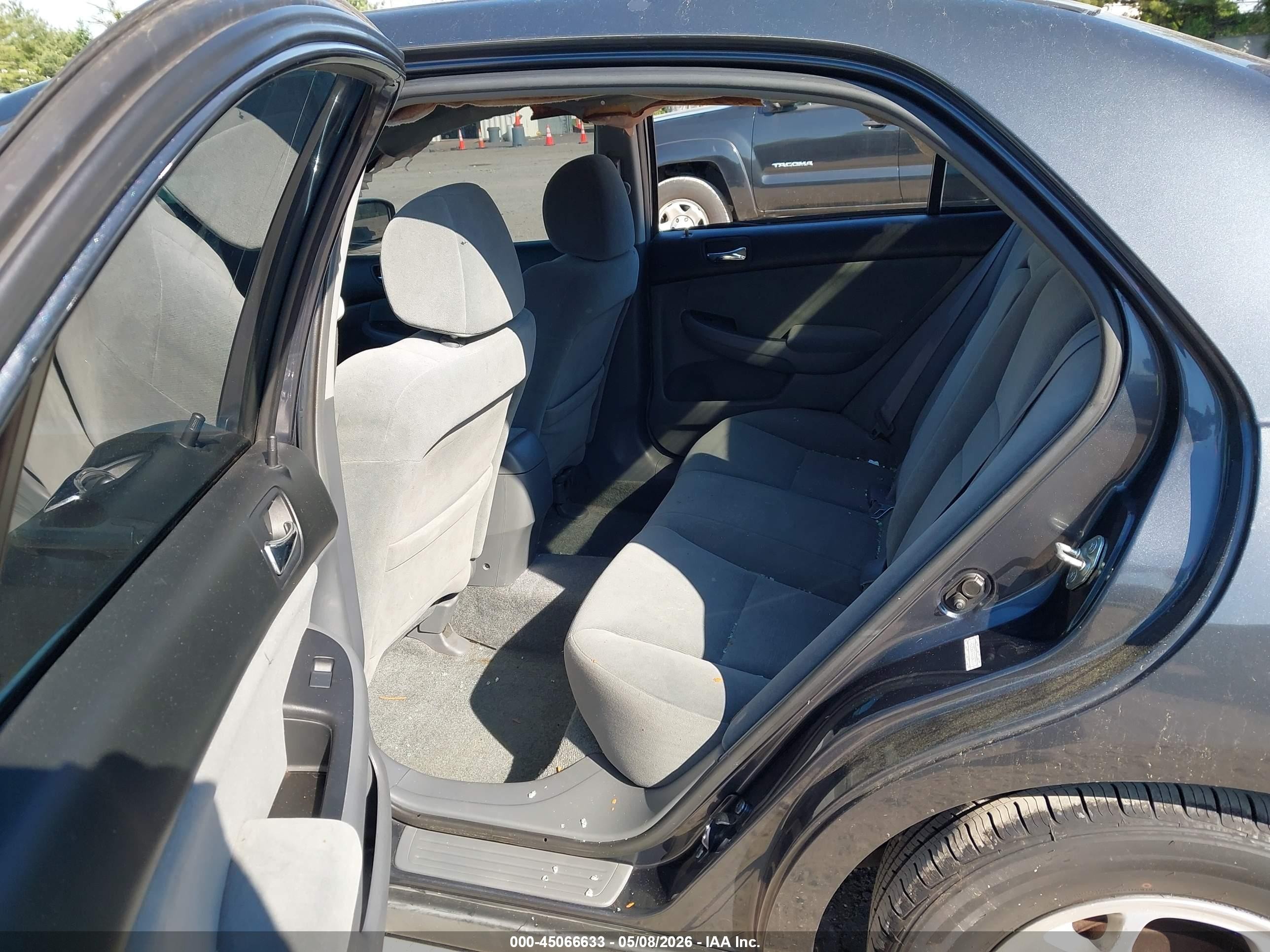 2006 Honda Accord 2.4 Lx Серый vin: 1HGCM56476A104739