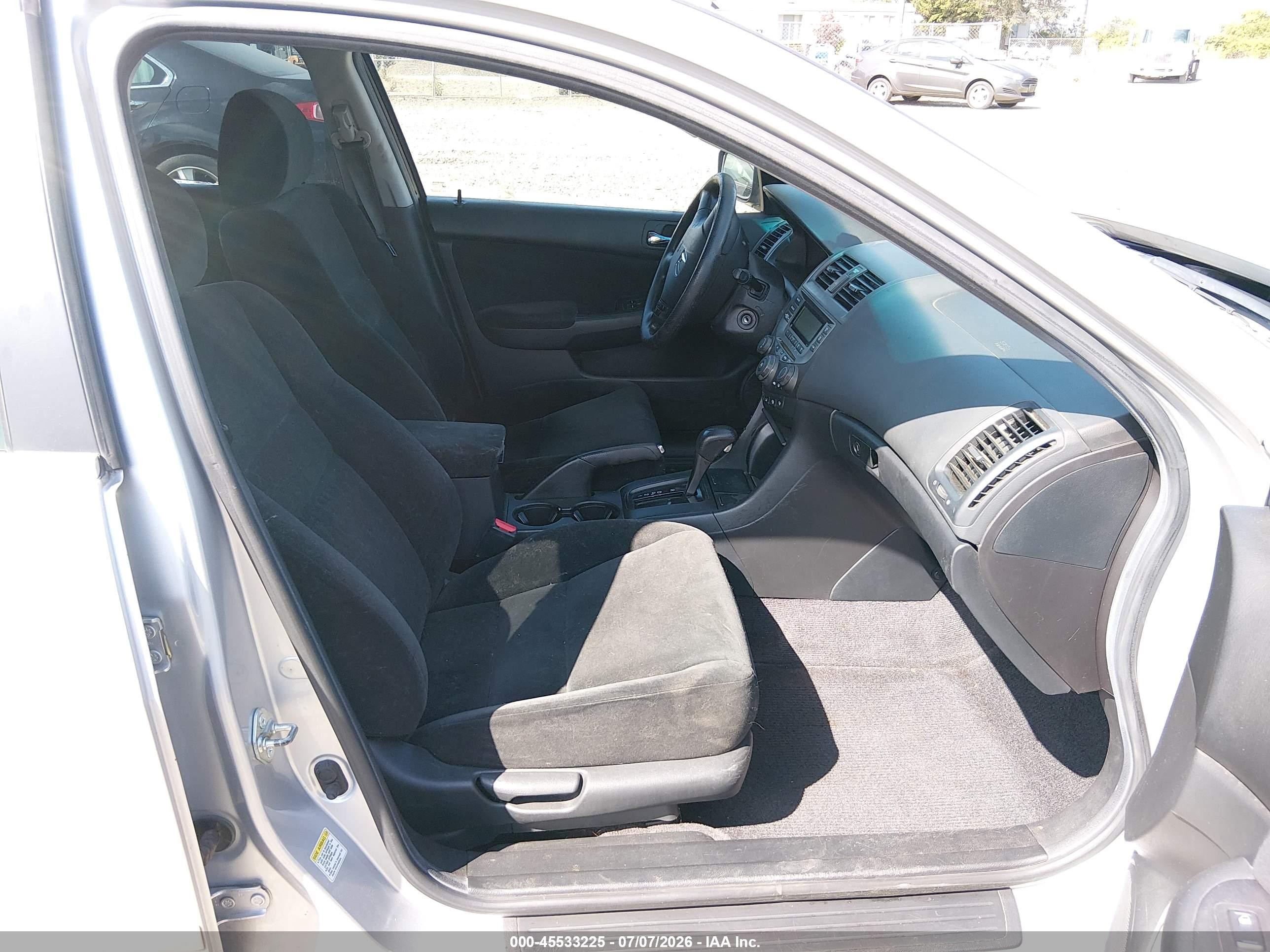 2006 Honda Accord 2.4 Lx Silver vin: 1HGCM56476A146571