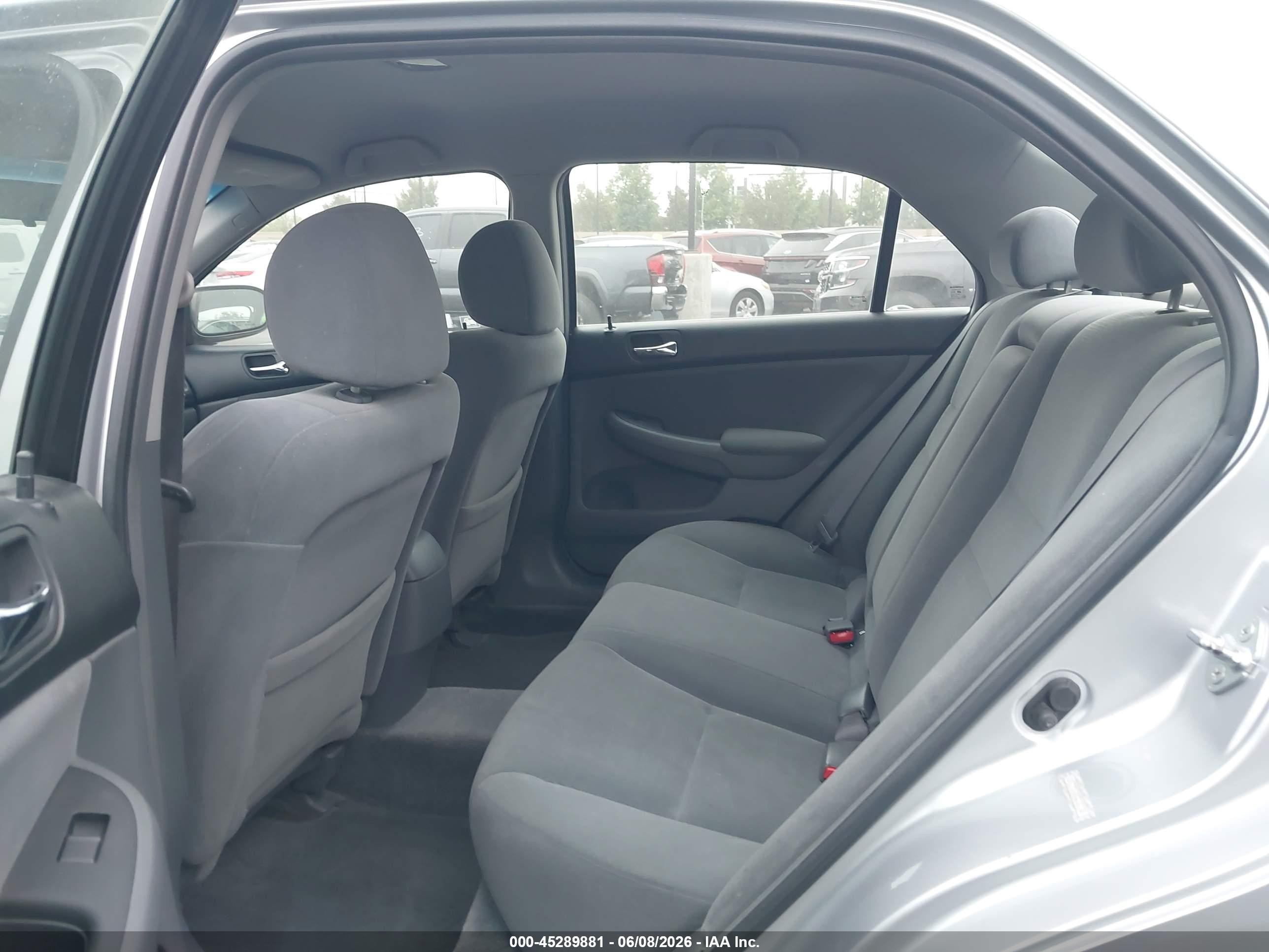 2007 Honda Accord 2.4 Lx Silver vin: 1HGCM56477A202168