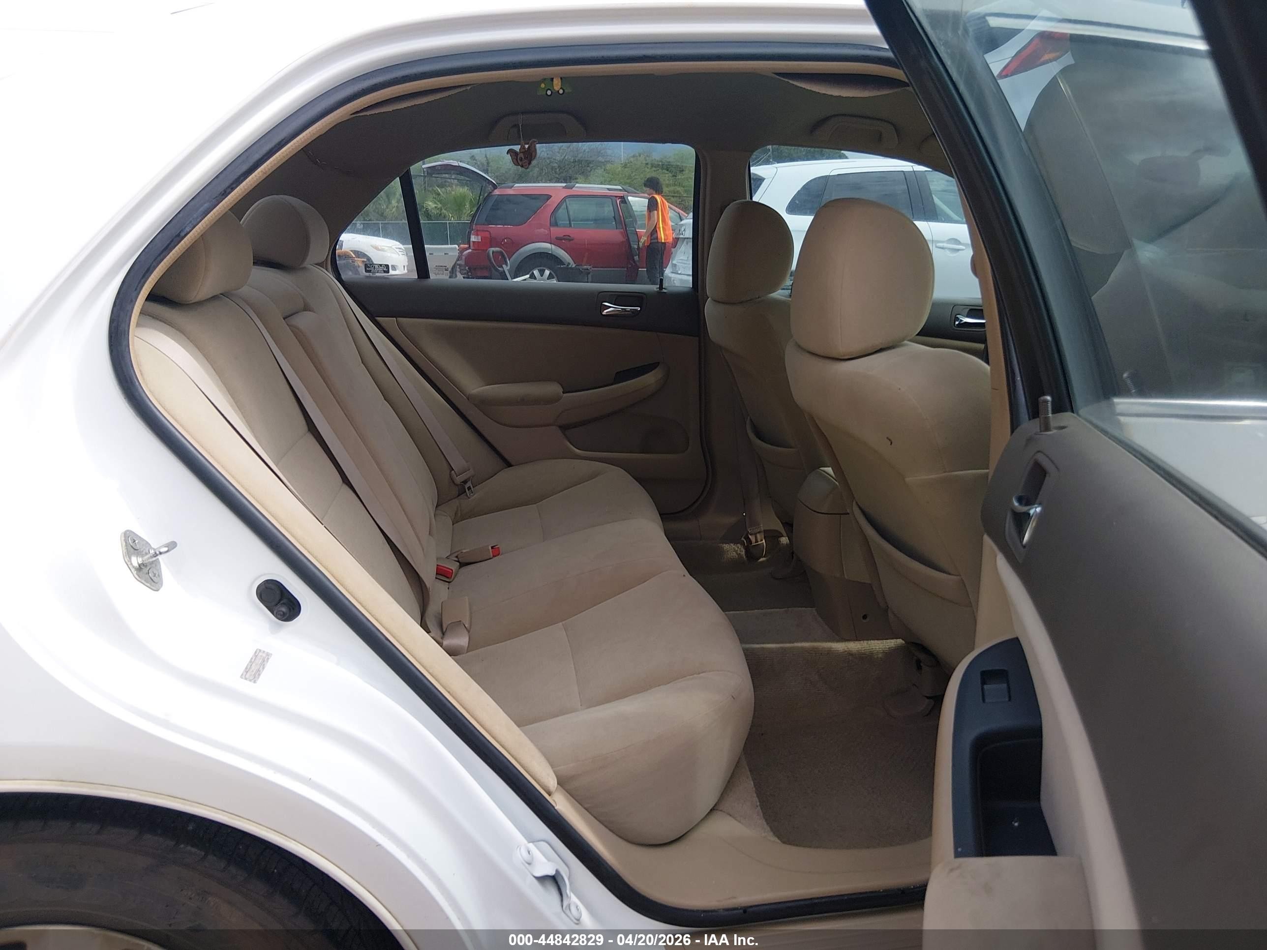 2007 Honda Accord 2.4 Lx Белый vin: 1HGCM56477A229600