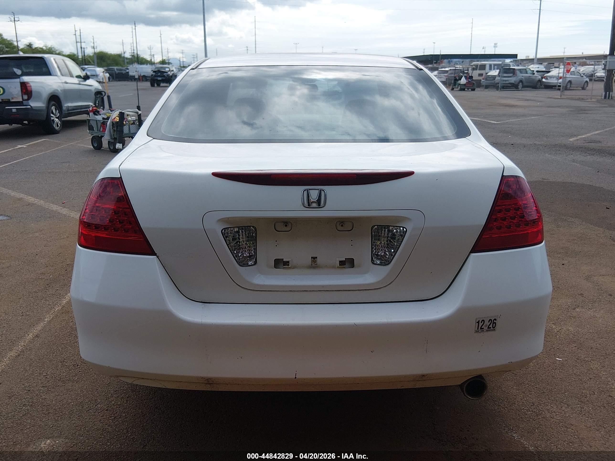 2007 Honda Accord 2.4 Lx Белый vin: 1HGCM56477A229600