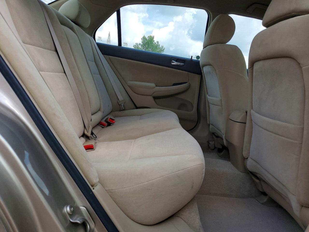 2003 Honda Accord Lx Cream vin: 1HGCM56483A819413