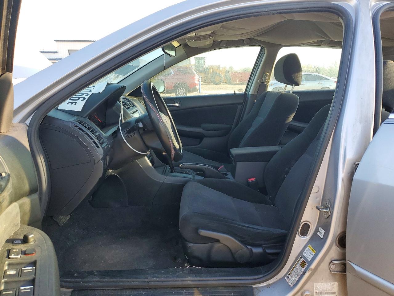 2004 Honda Accord Lx Silver vin: 1HGCM56484A060747