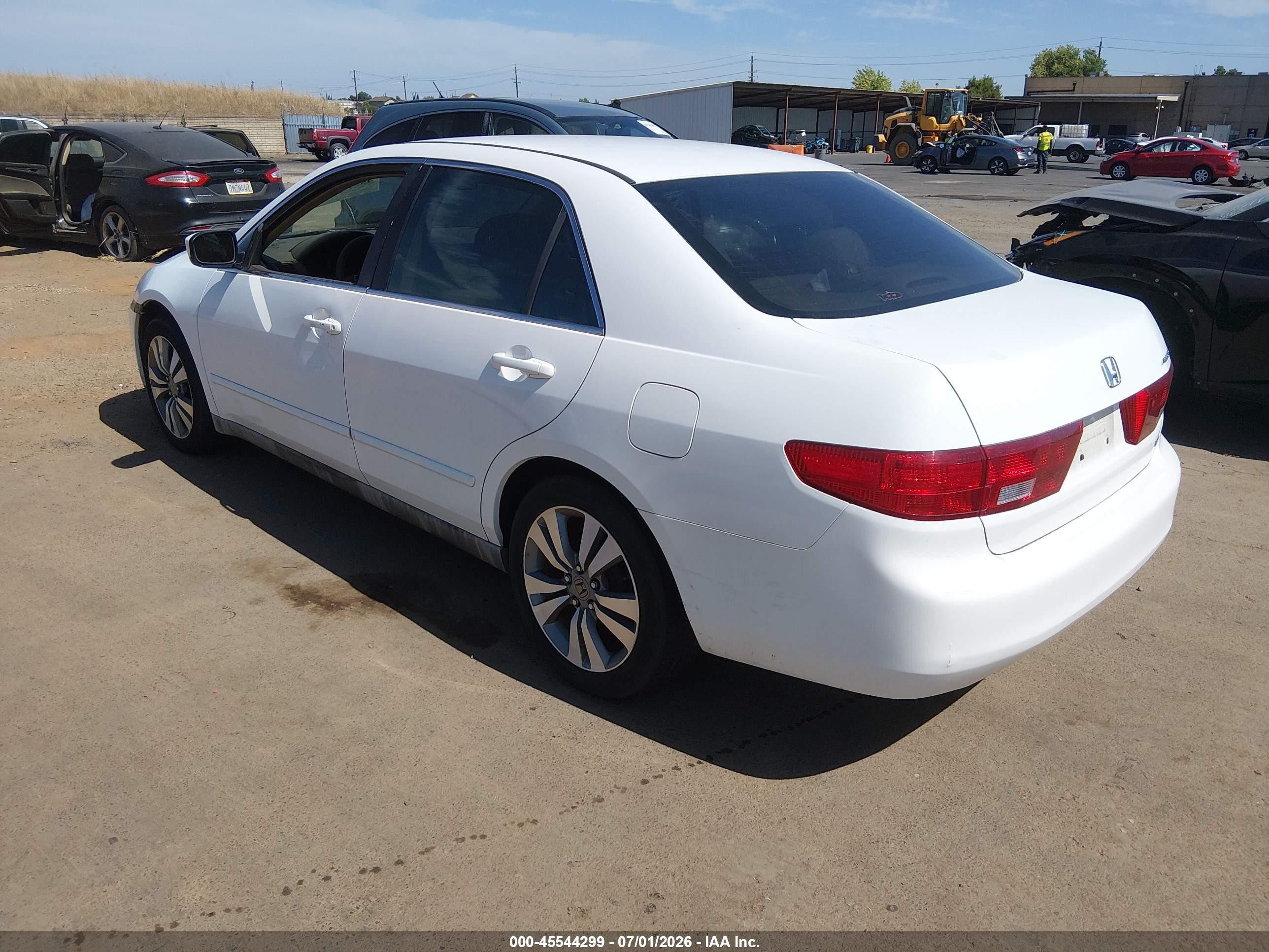 2005 Honda Accord 2.4 Lx Белый vin: 1HGCM56485A185801