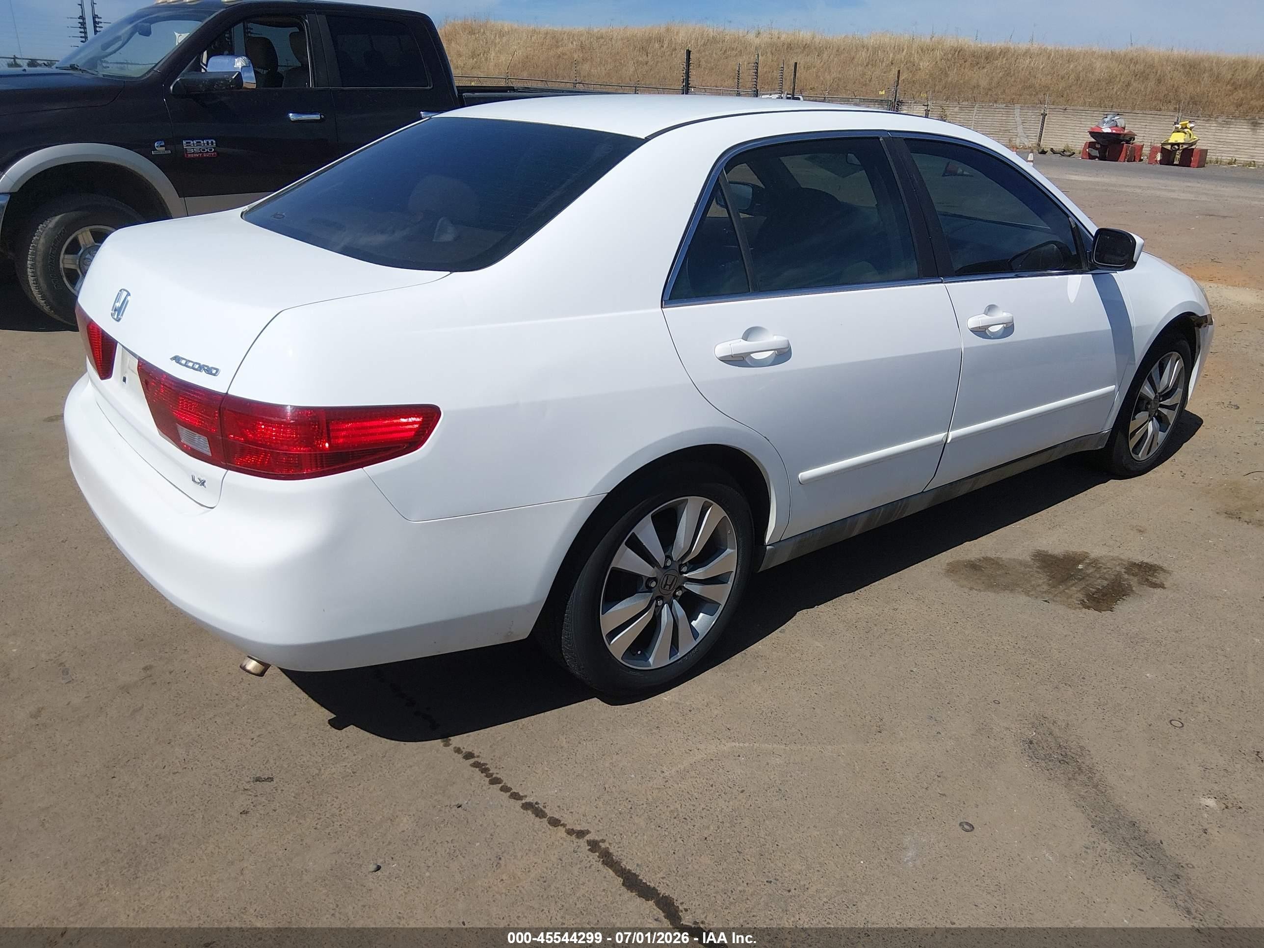 2005 Honda Accord 2.4 Lx Белый vin: 1HGCM56485A185801
