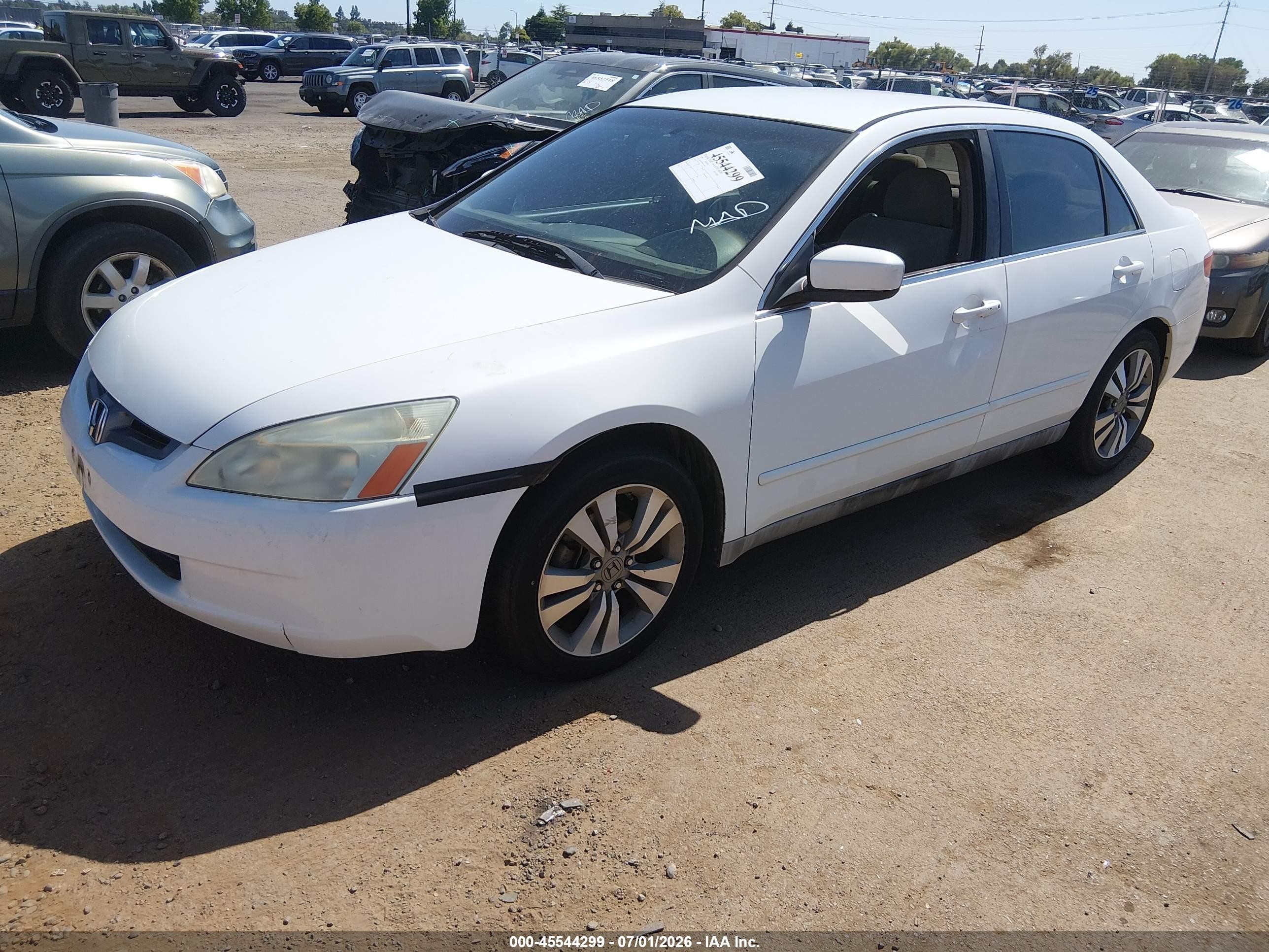2005 Honda Accord 2.4 Lx Белый vin: 1HGCM56485A185801