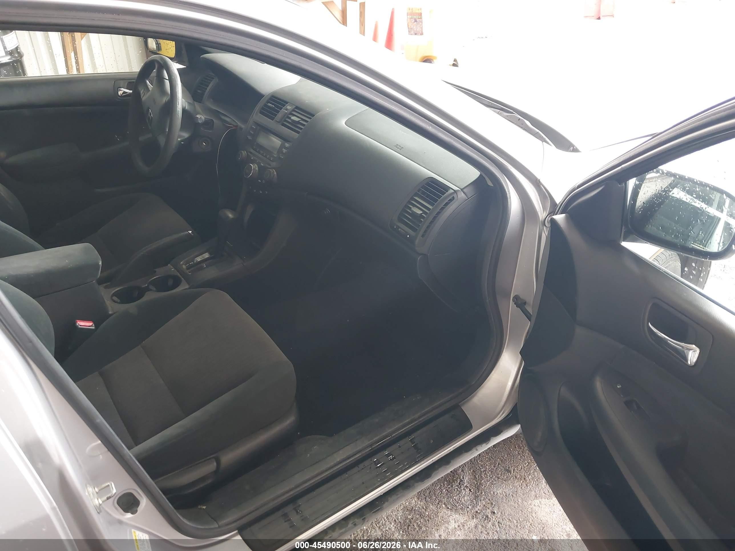 2005 Honda Accord 2.4 Lx Silver vin: 1HGCM56485L000490