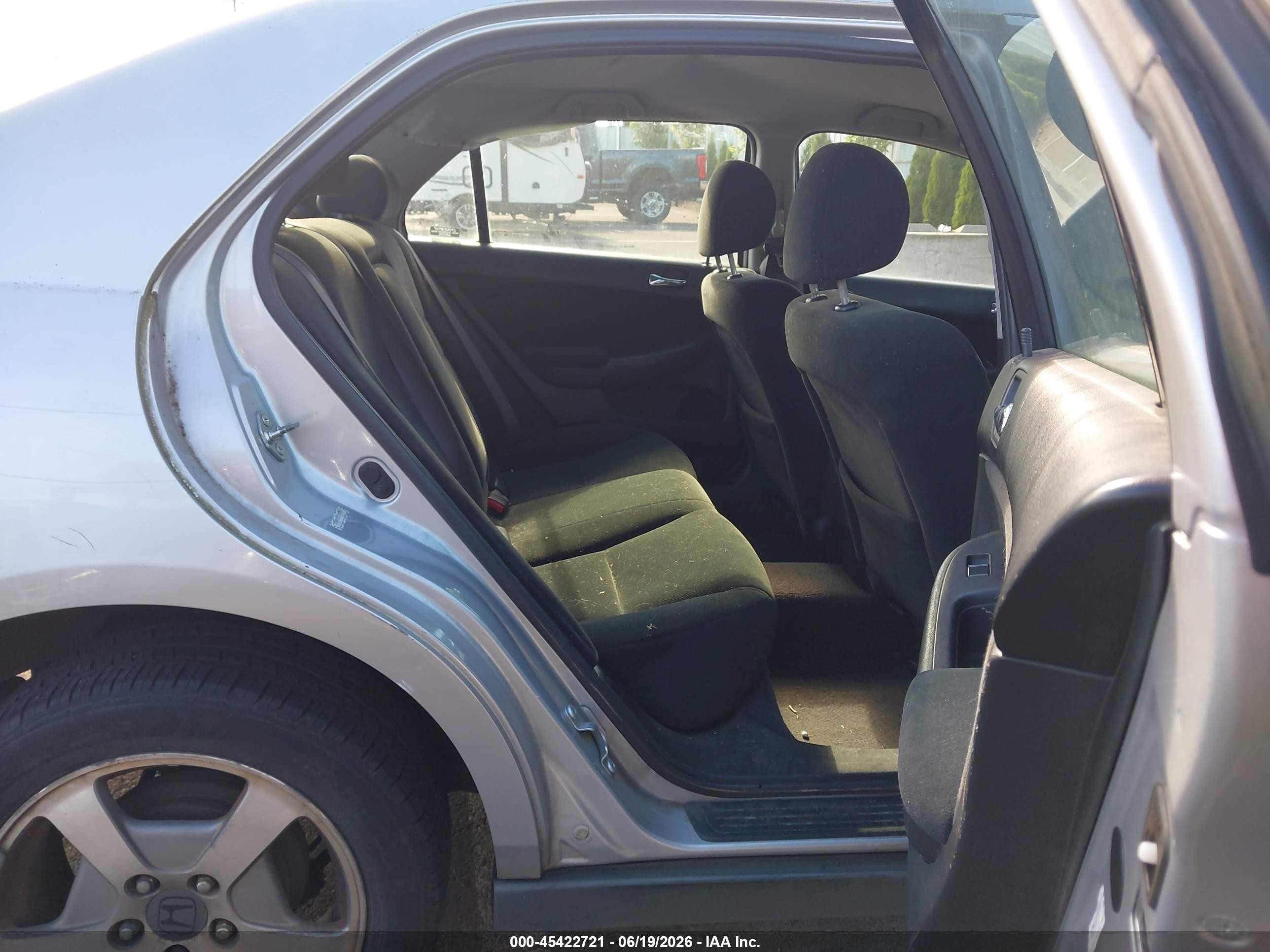 2007 Honda Accord 2.4 Lx Silver vin: 1HGCM56487A103049