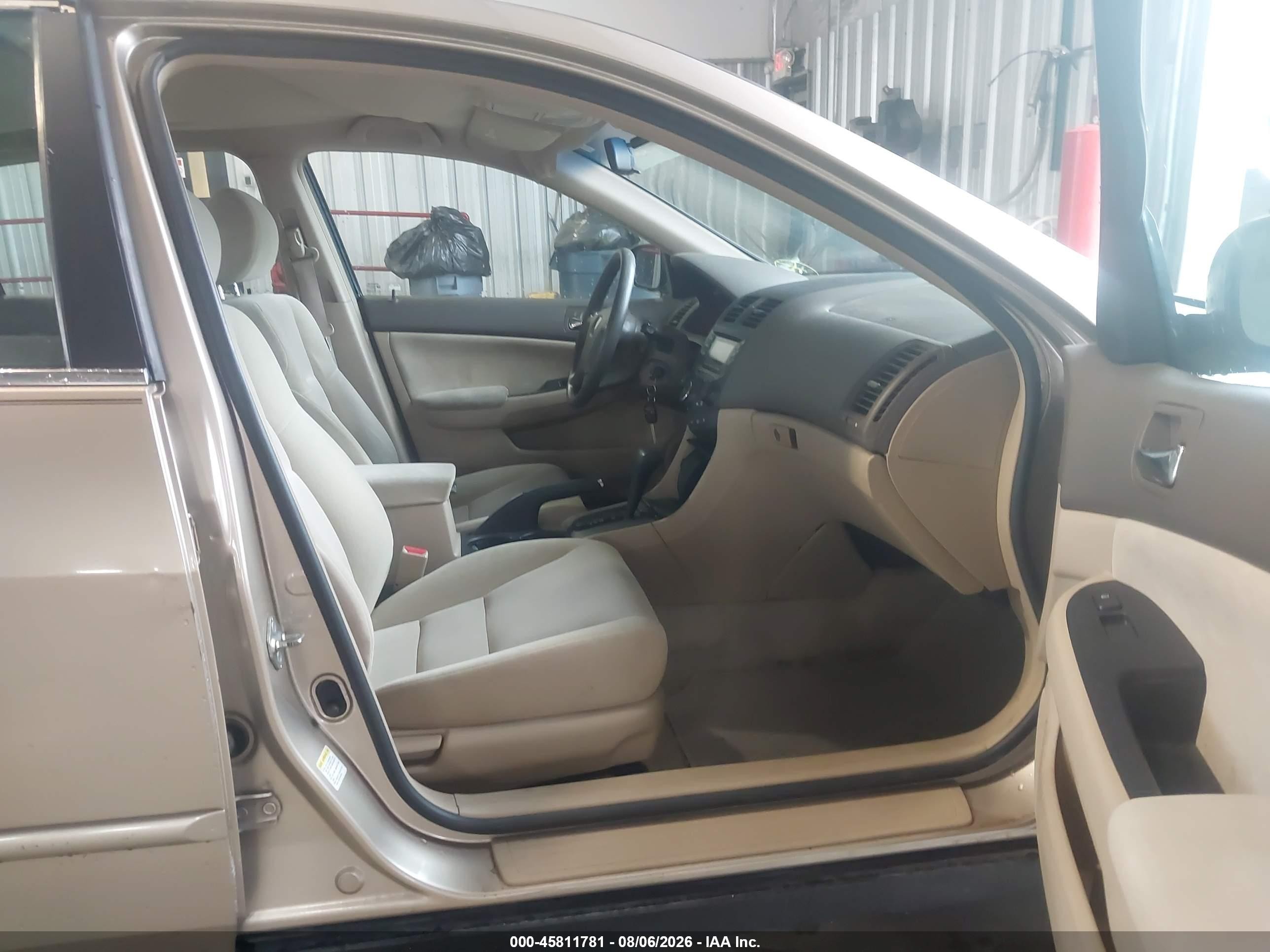 2003 Honda Accord 2.4 Lx Gold vin: 1HGCM56493A131999