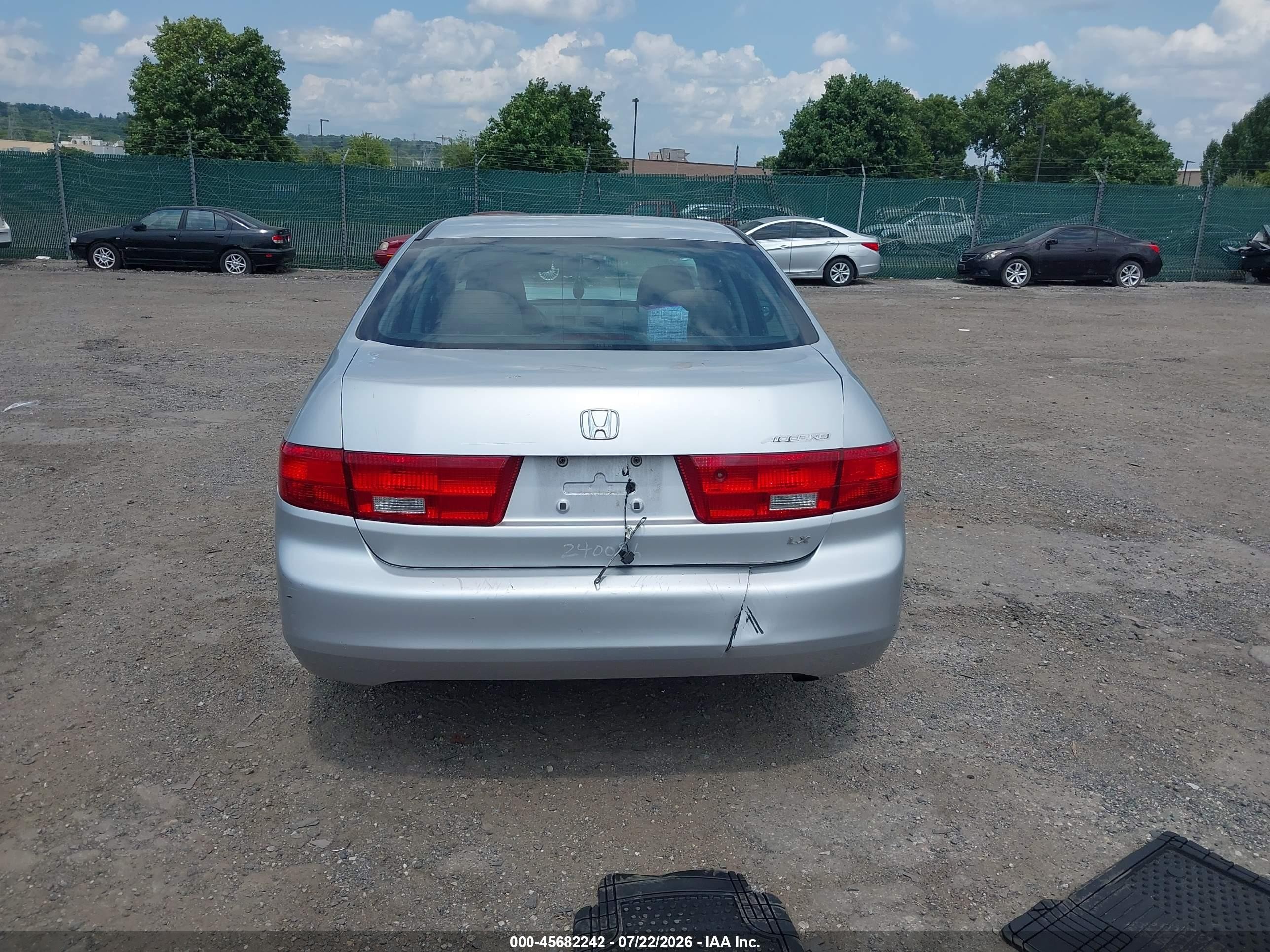 2005 Honda Accord 2.4 Lx Silver vin: 1HGCM56495A121895