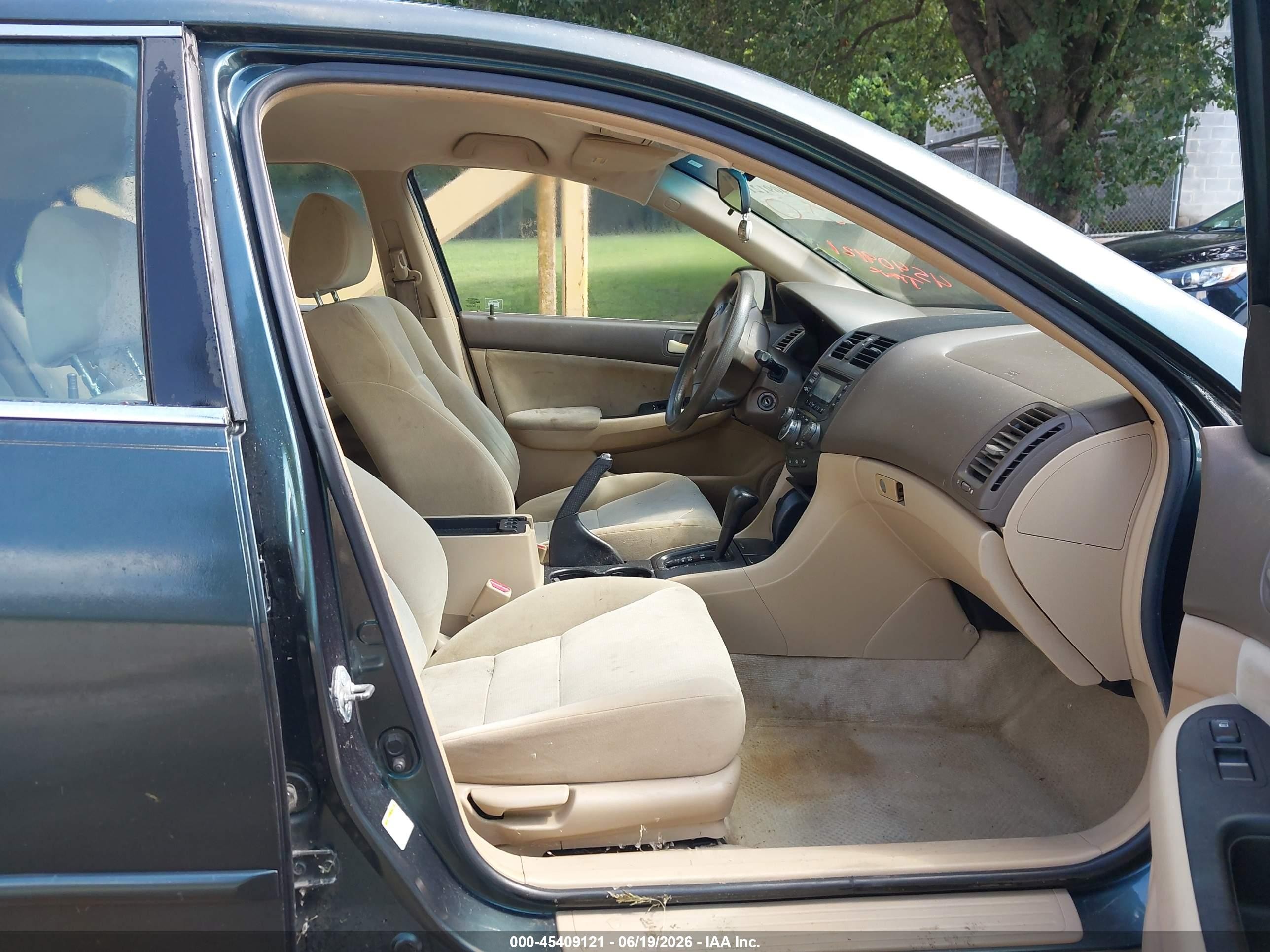 2005 Honda Accord 2.4 Lx Blue vin: 1HGCM564X5A158048