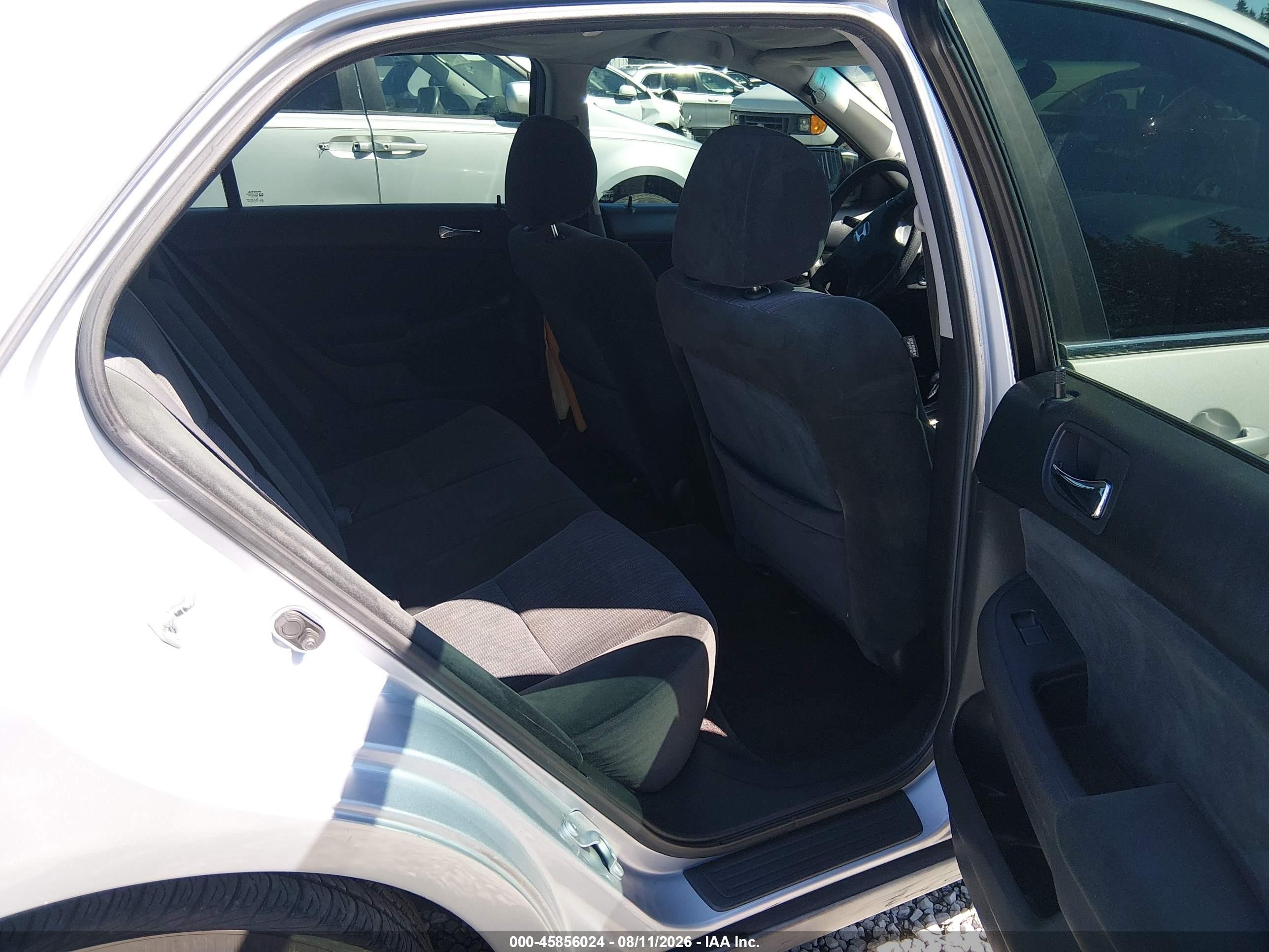 2005 Honda Accord 2.4 Lx Silver vin: 1HGCM564X5A174878