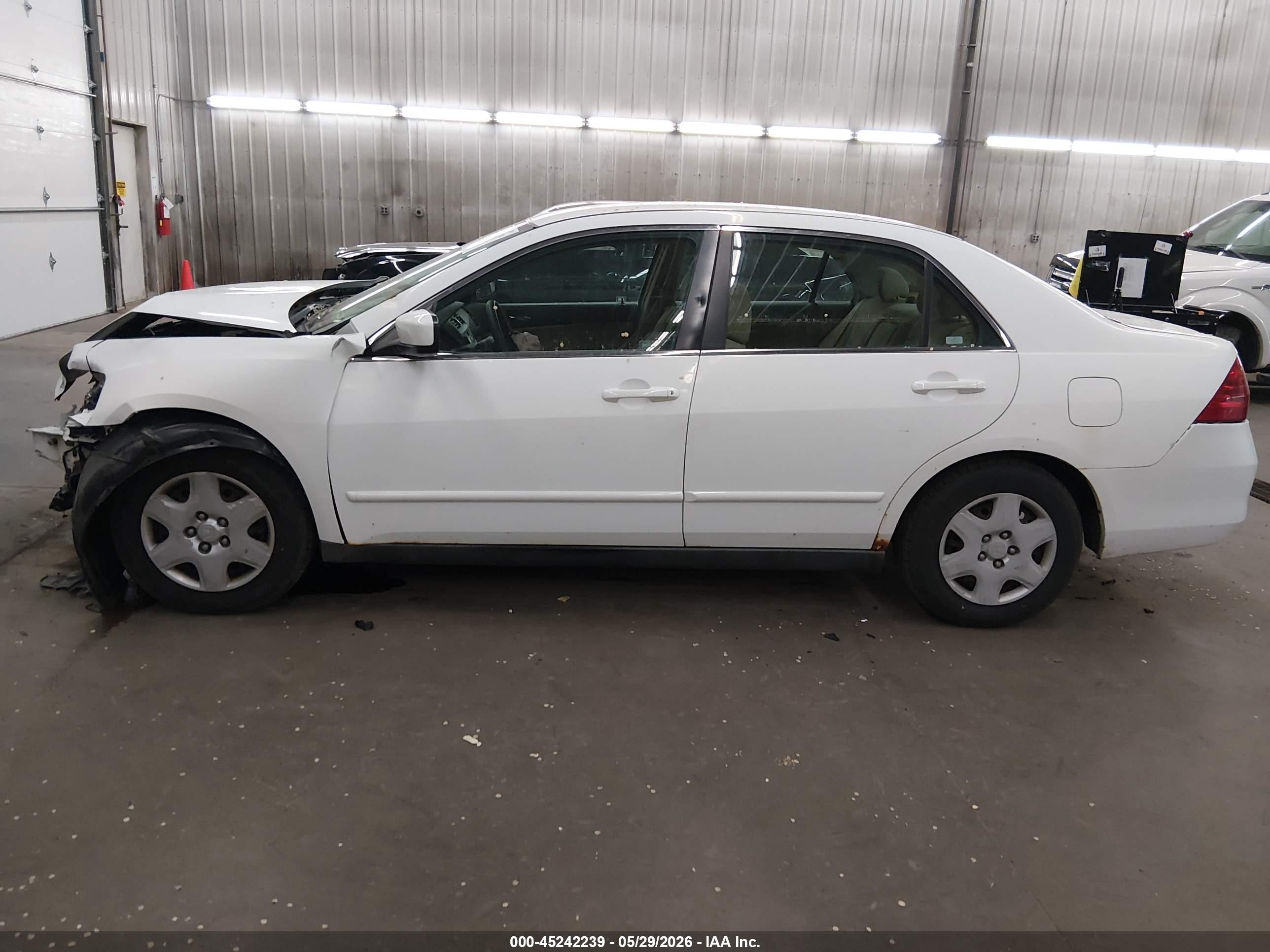 2006 Honda Accord 2.4 Lx Белый vin: 1HGCM564X6A005171