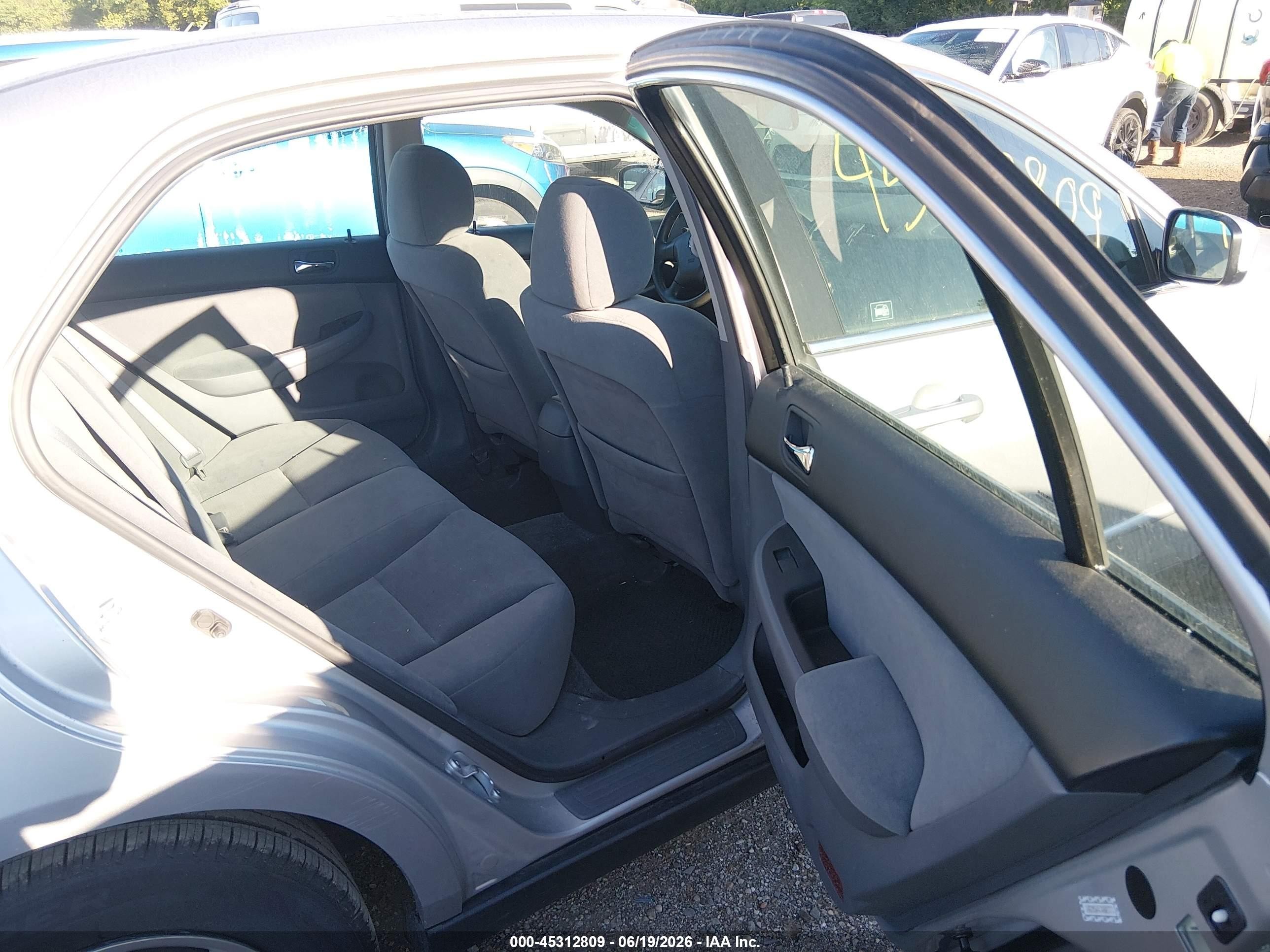 2007 Honda Accord 2.4 Lx Silver vin: 1HGCM564X7A002773