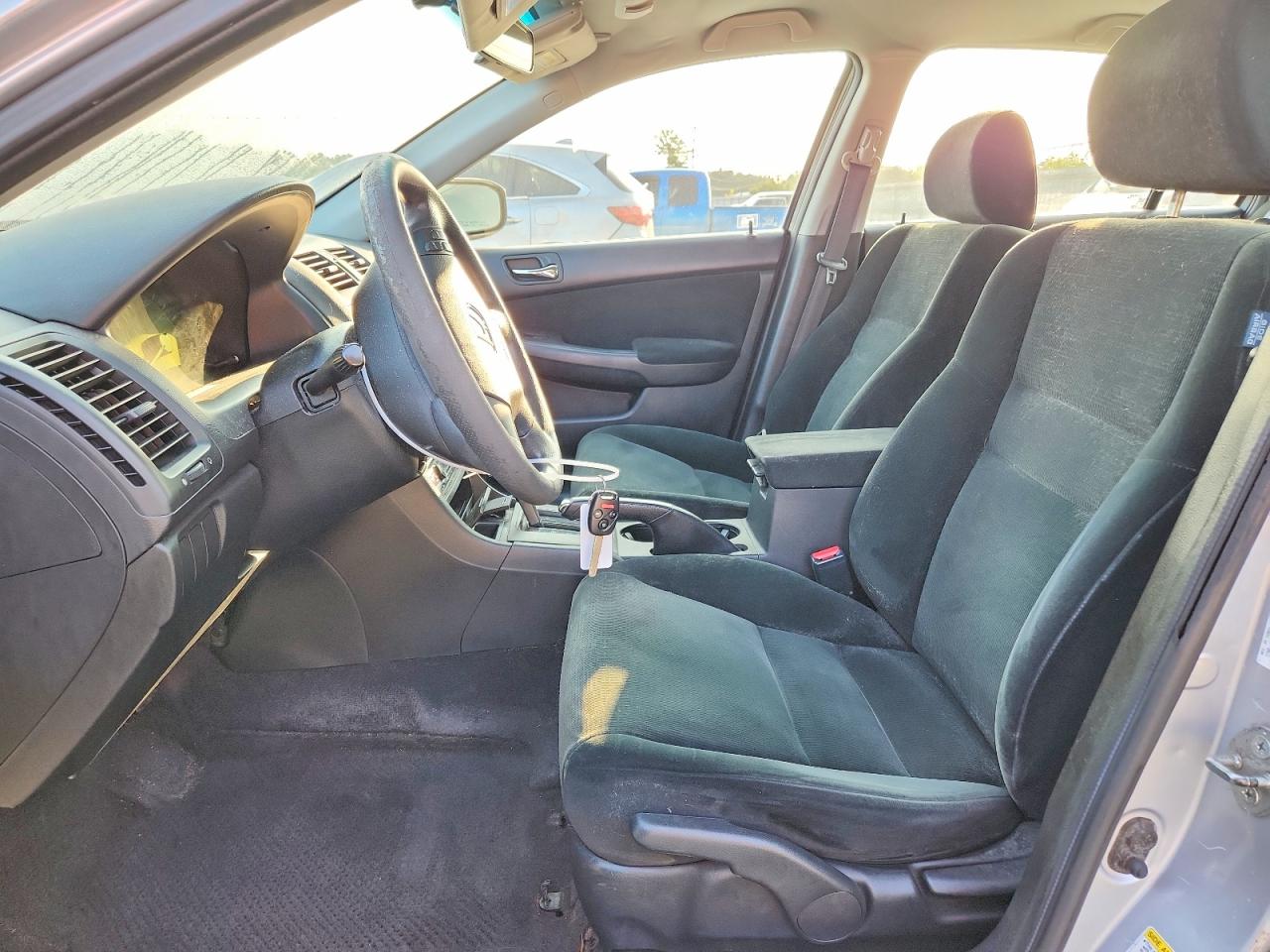 2007 Honda Accord Lx Silver vin: 1HGCM564X7A050404