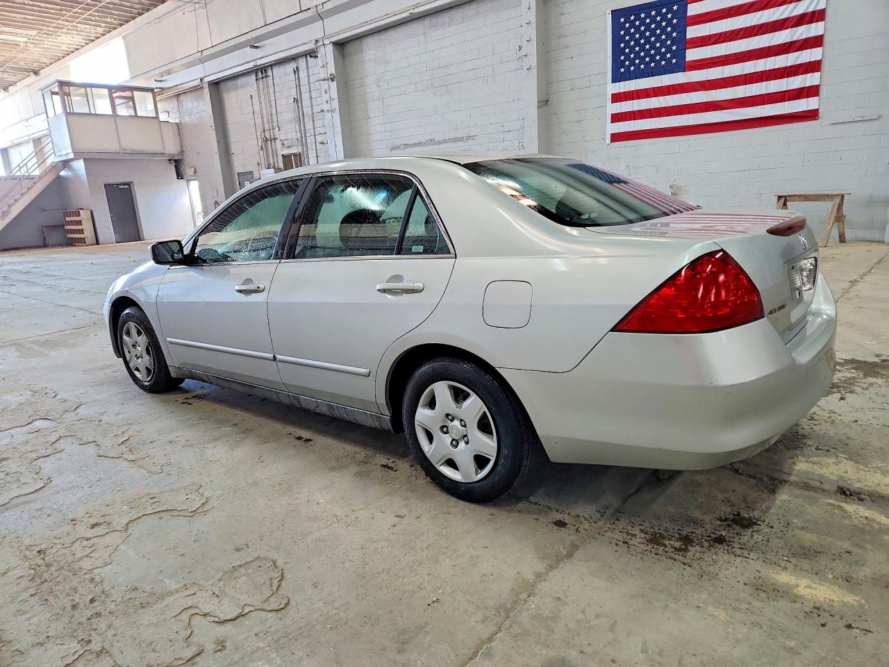 2007 Honda Accord Lx Silver vin: 1HGCM564X7A101660