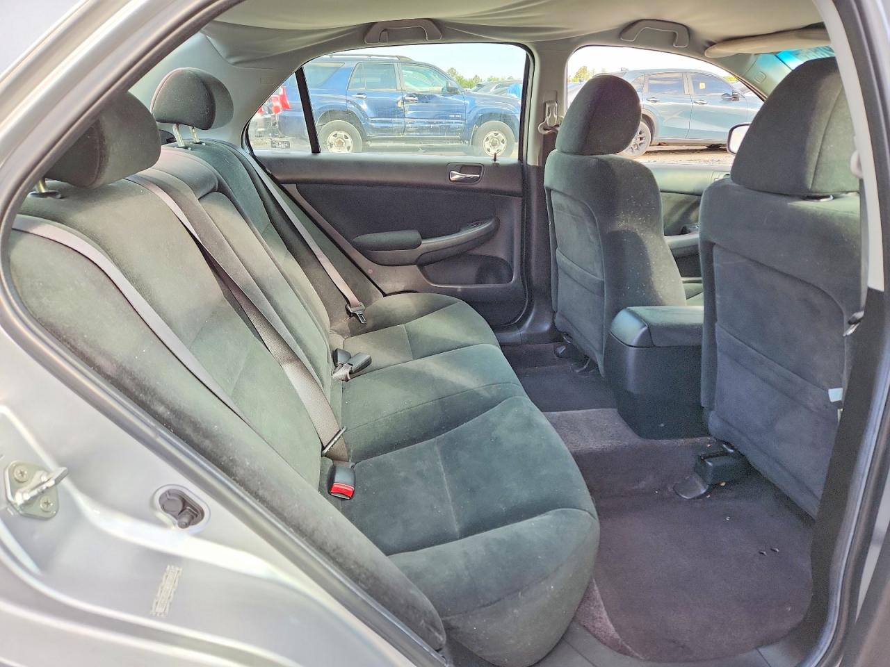 2007 Honda Accord Lx Silver vin: 1HGCM564X7A101660