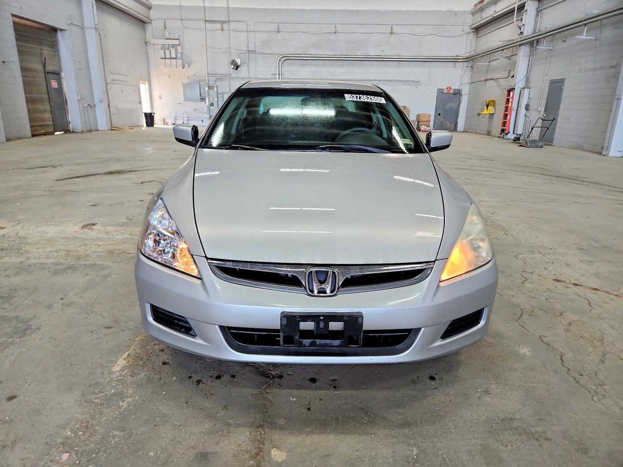 2007 Honda Accord Lx Silver vin: 1HGCM564X7A101660