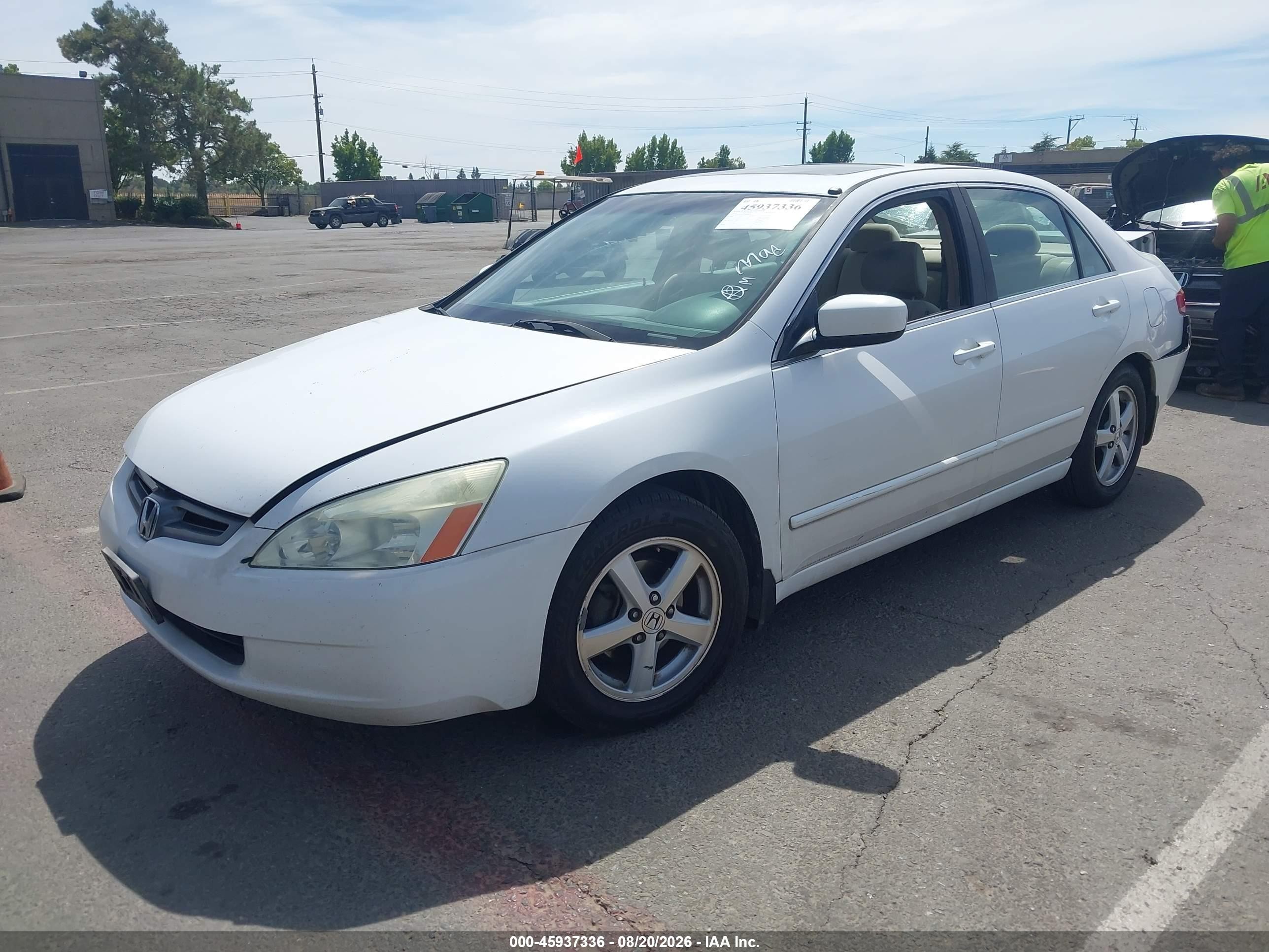 2004 Honda Accord 2.4 Ex White vin: 1HGCM56614A008376