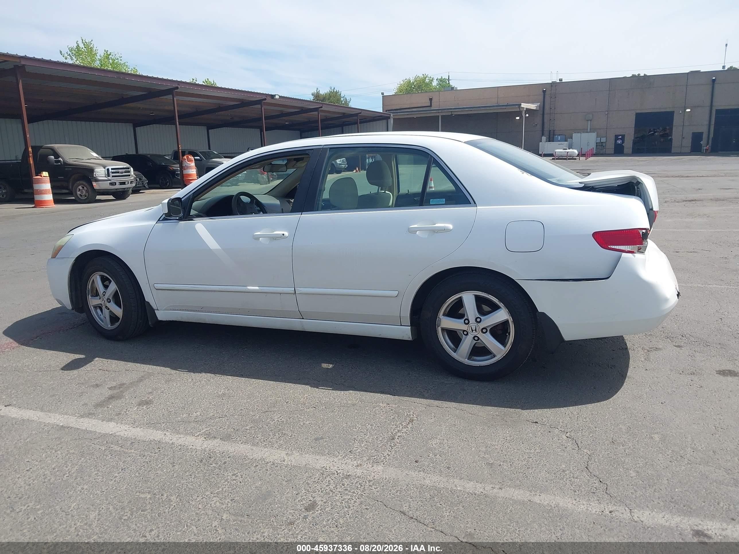 2004 Honda Accord 2.4 Ex White vin: 1HGCM56614A008376
