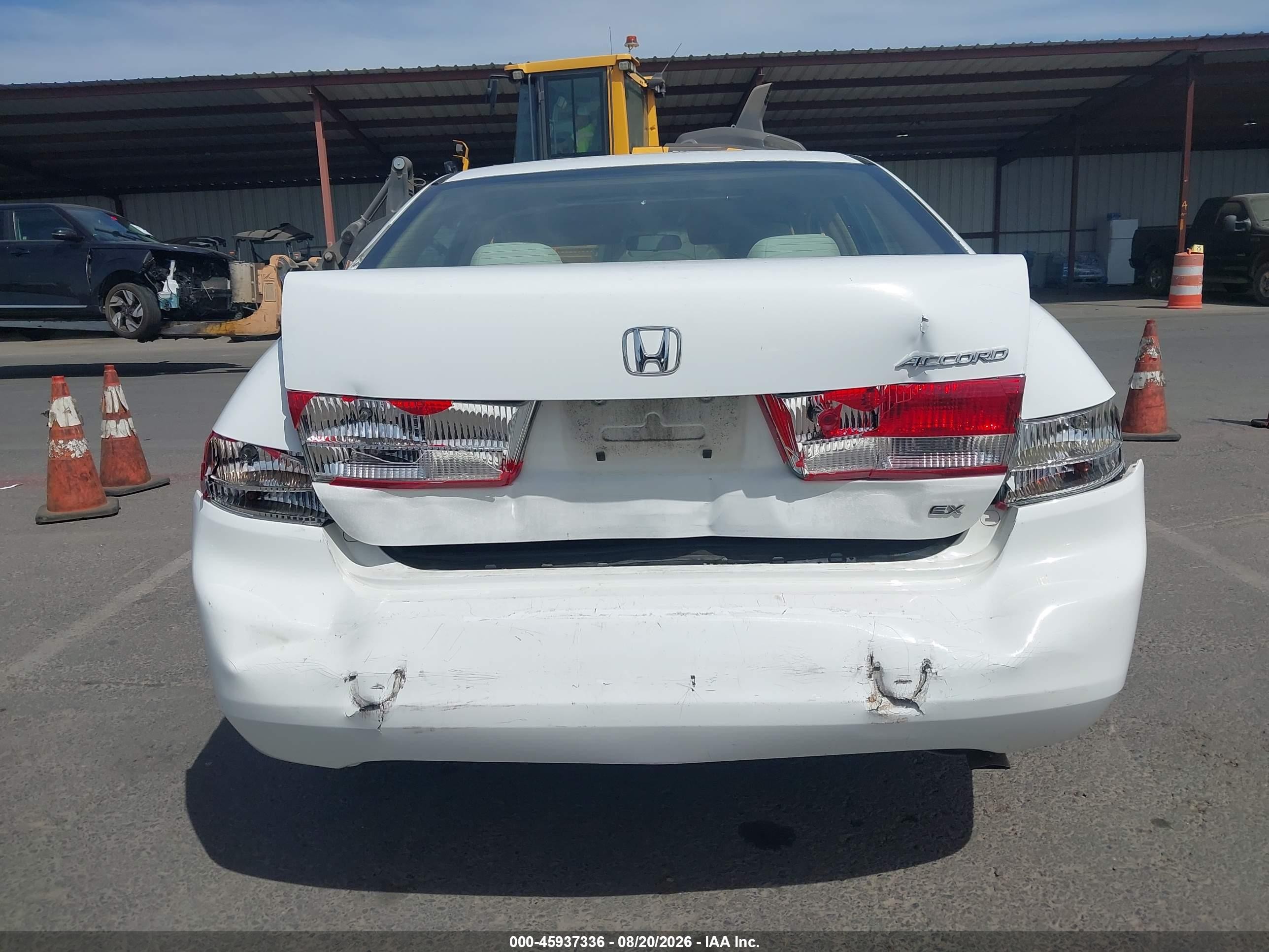 2004 Honda Accord 2.4 Ex White vin: 1HGCM56614A008376